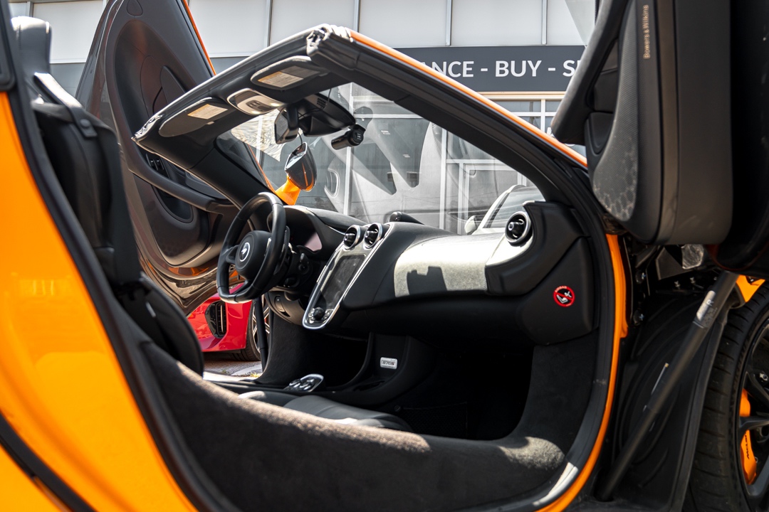 /ontarioqualitymotorsetobicoke/2019-McLaren-570S-8573260835143355.jpg