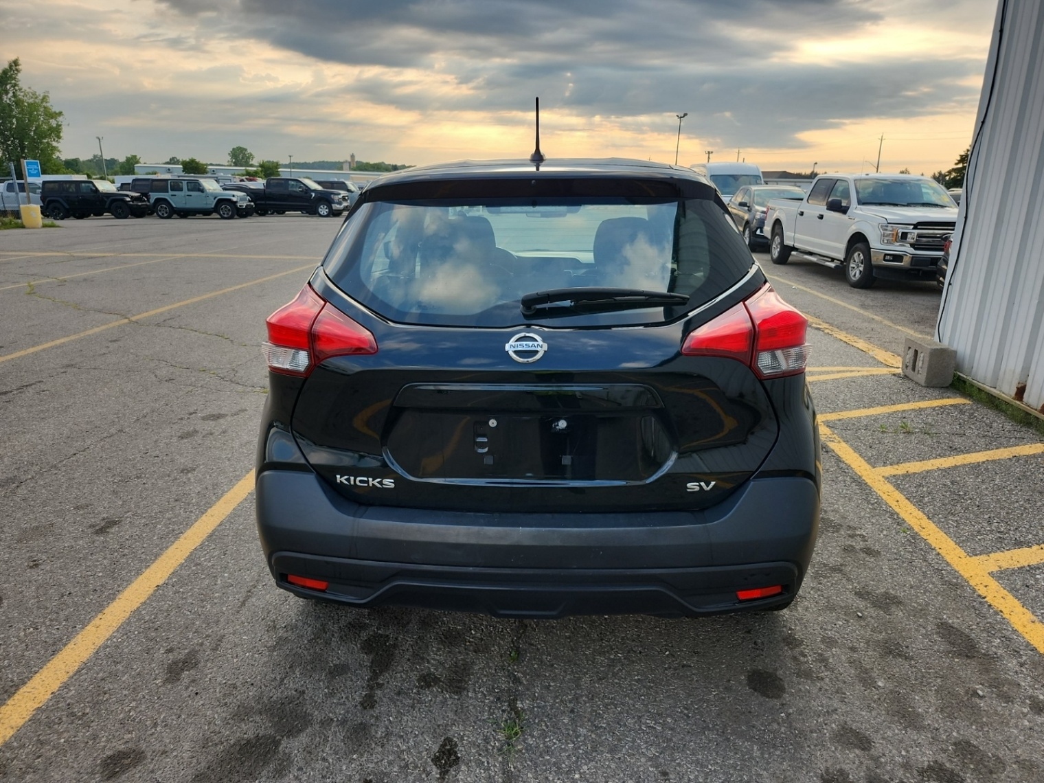 /ontarioqualitymotorsetobicoke/2019-Nissan-Kicks-07513466331929886.jpg