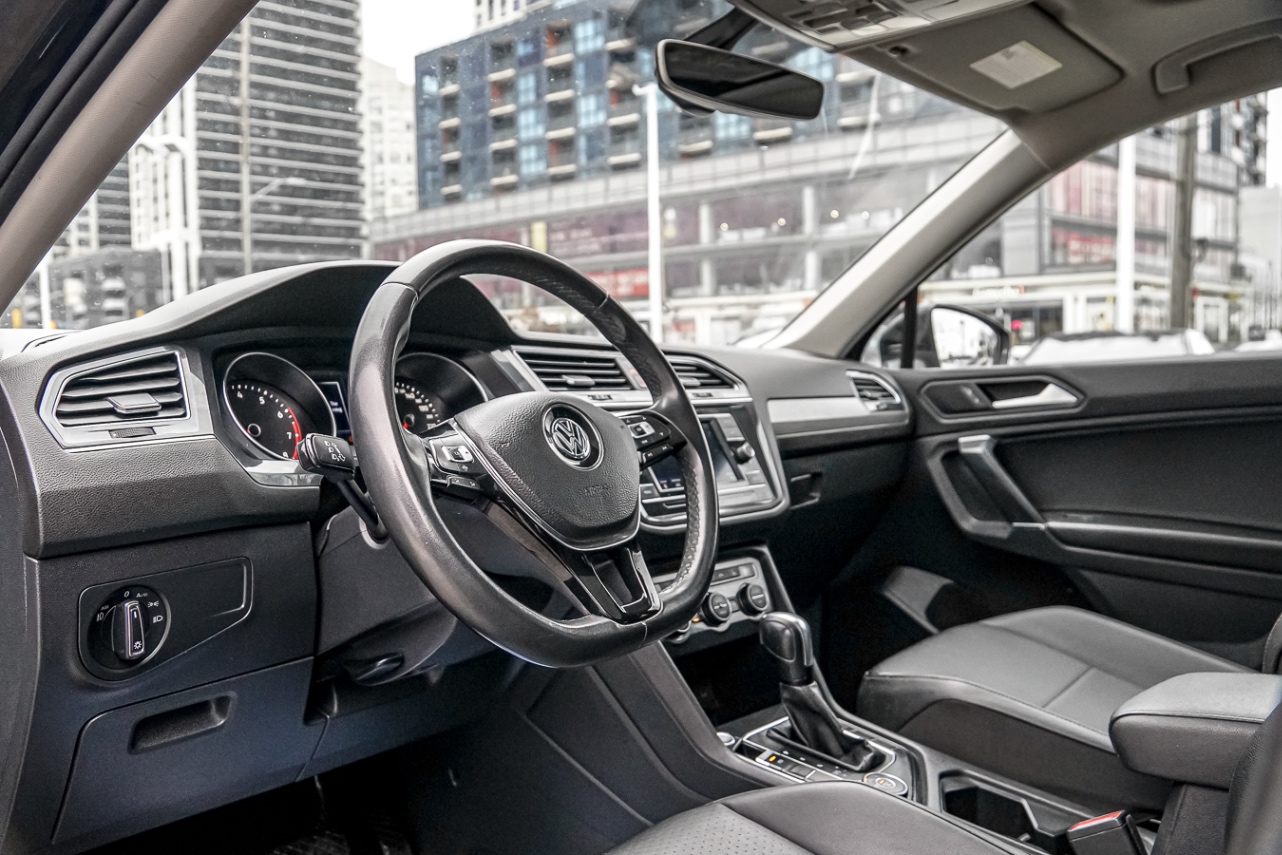 /ontarioqualitymotorsetobicoke/2020-Volkswagen-Tiguan-24850811713870136.jpg