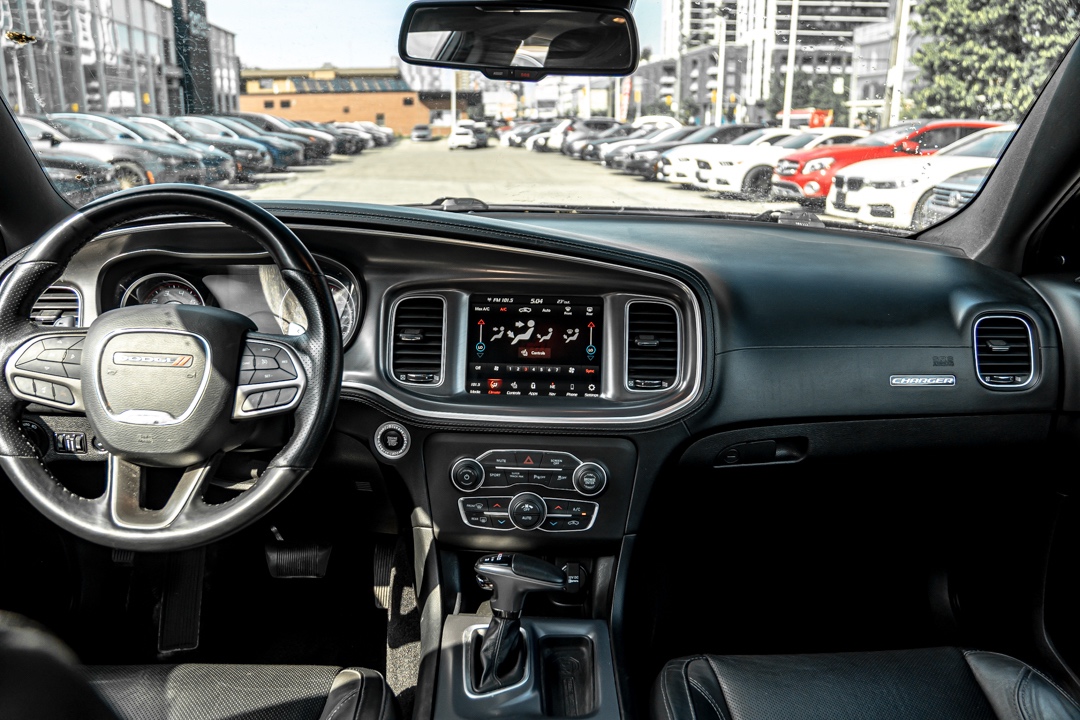 /ontarioqualitymotorsetobicoke/2021-Dodge-Charger-017963569272869906.jpg
