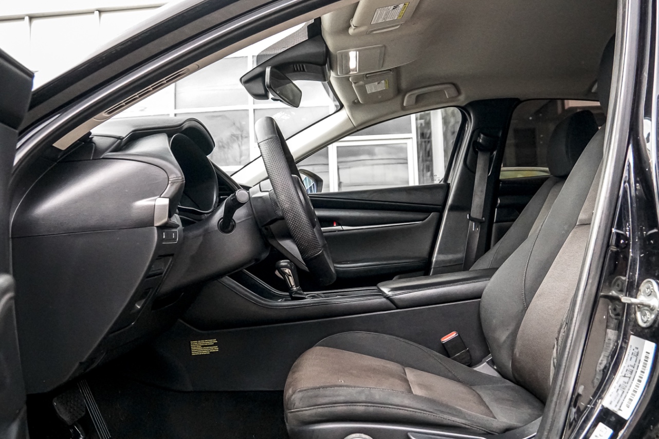 /ontarioqualitymotorsetobicoke/2021-Mazda-Mazda3-218293047820866.jpg