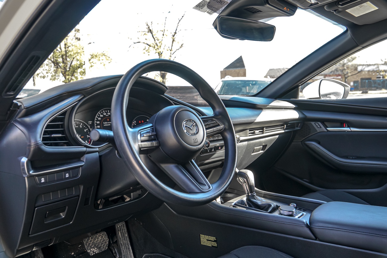 /ontarioqualitymotorsetobicoke/2022-Mazda-Mazda3Sport-23244728011867766.jpg