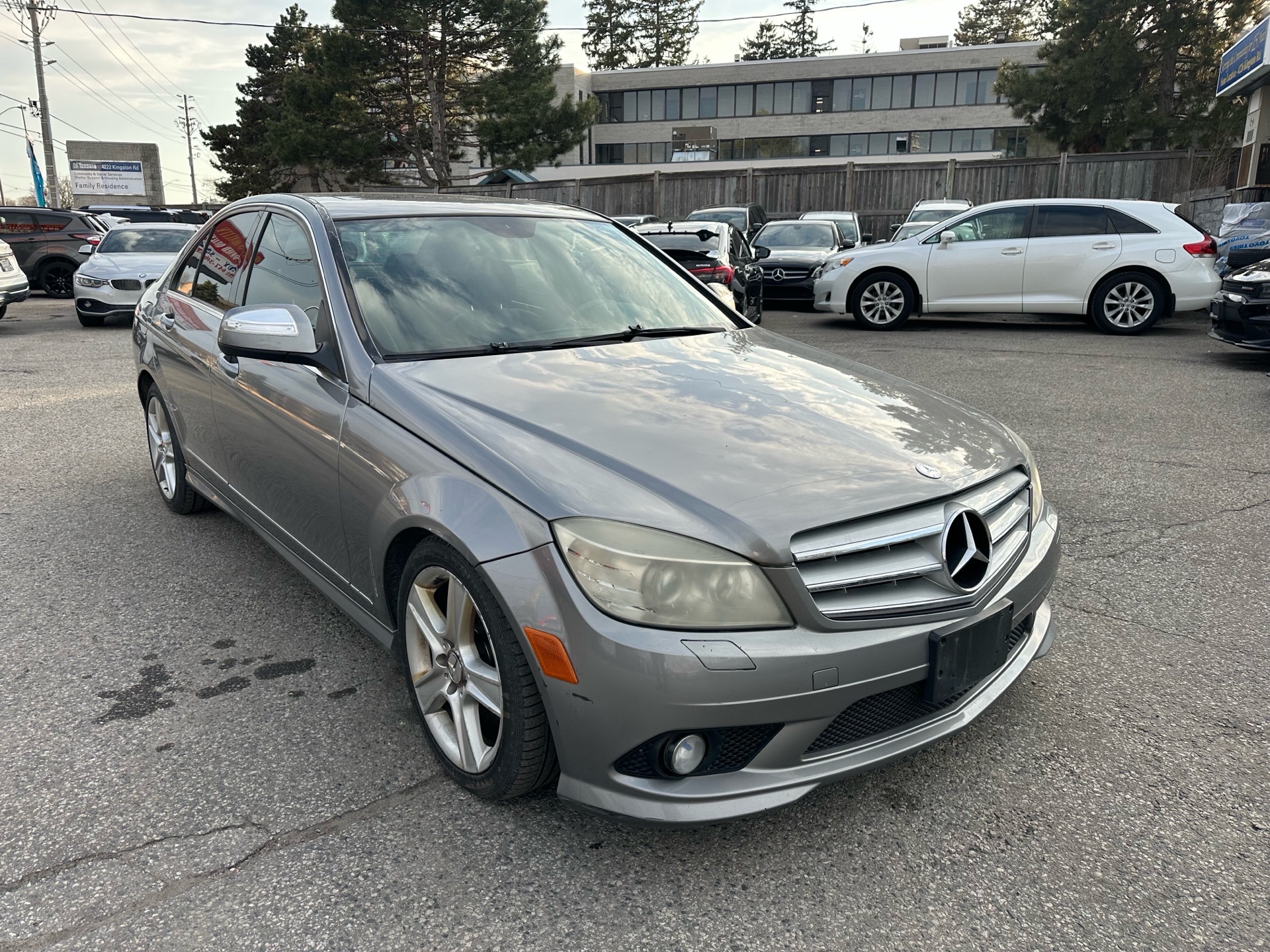 /ontarioqualitymotorsltd/2009-Mercedes-Benz-C-Class-8637351472538091.jpg