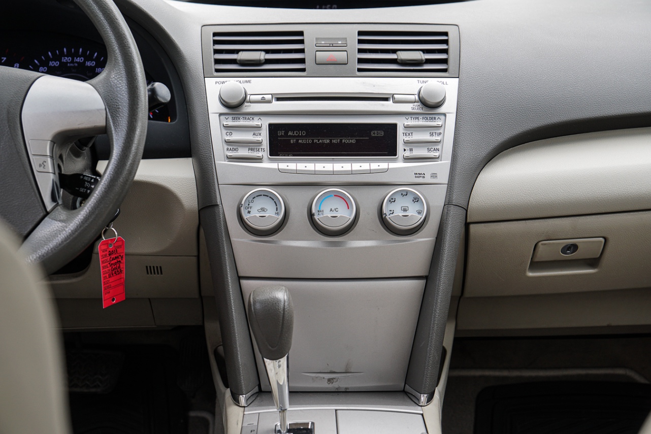 /ontarioqualitymotorsltd/2011-Toyota-Camry-5581406779082336.jpg