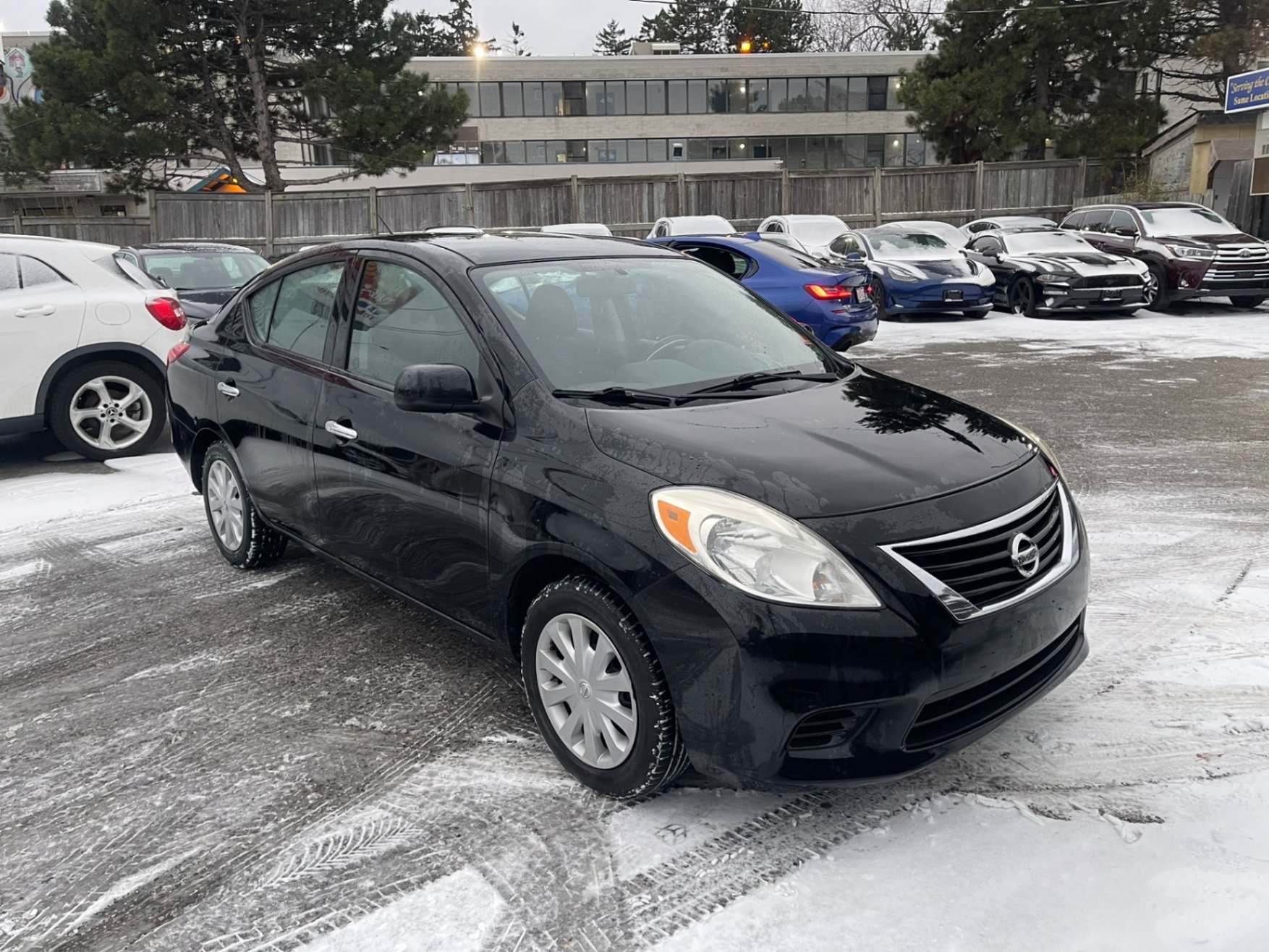 /ontarioqualitymotorsltd/2012-Nissan-Versa-048302560782796045.jpg