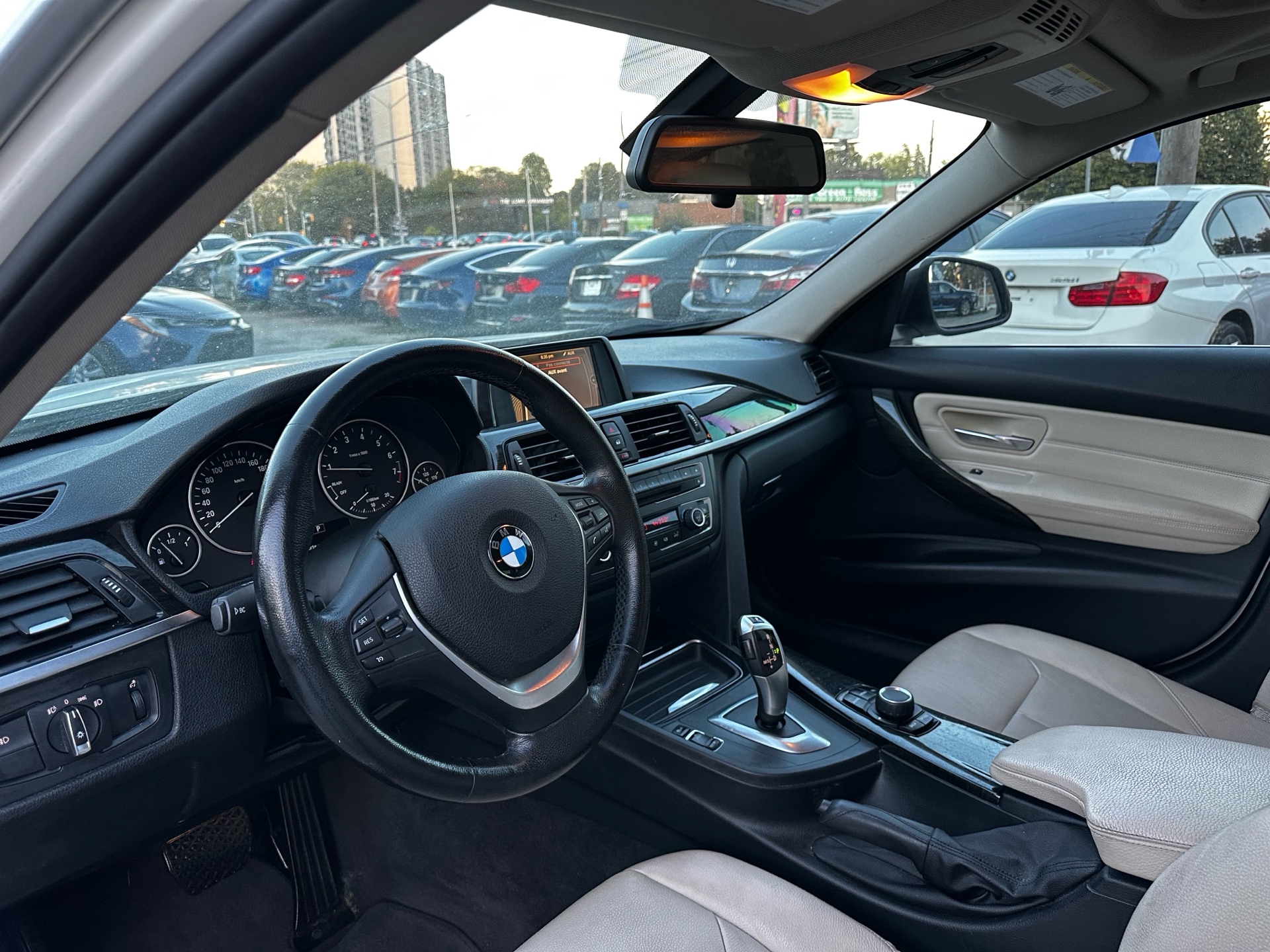 /ontarioqualitymotorsltd/2014-BMW-3Series-4966601888027231.jpg
