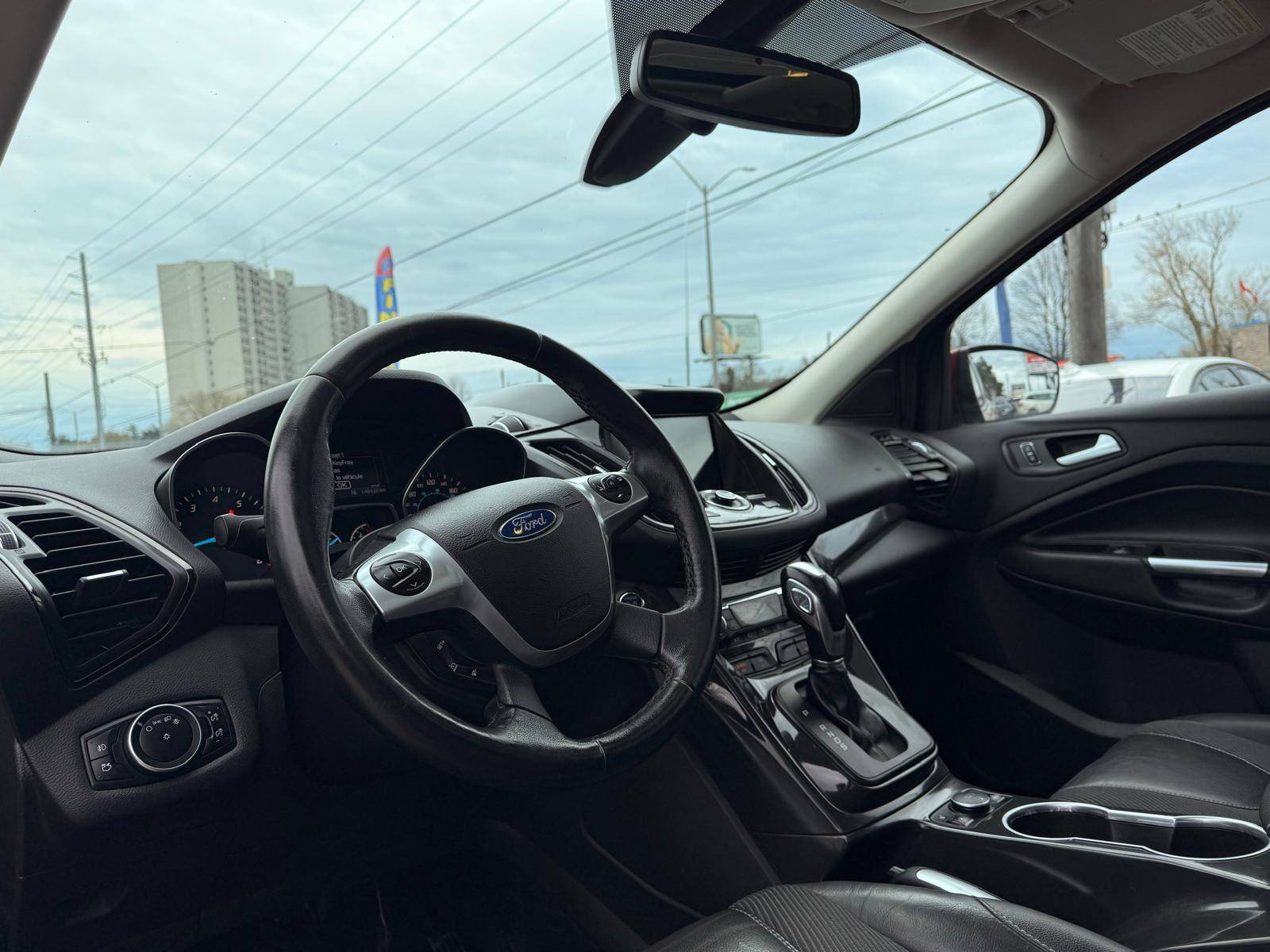 /ontarioqualitymotorsltd/2016-Ford-Escape-5037961059977631.jpg