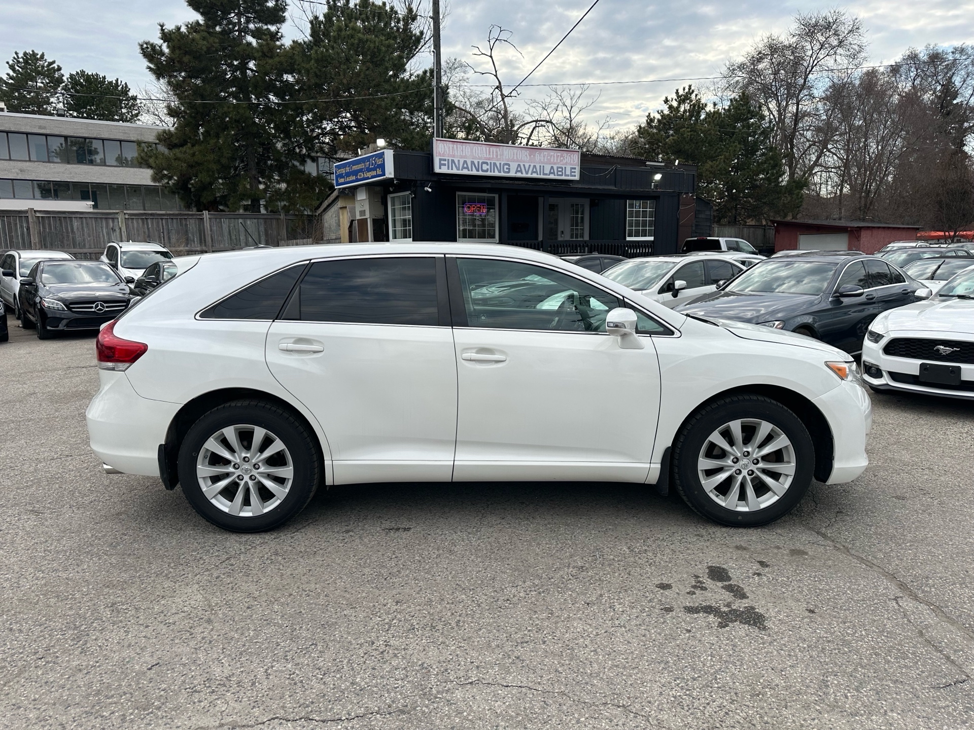/ontarioqualitymotorsltd/2016-Toyota-Venza-48240653267048517.jpg