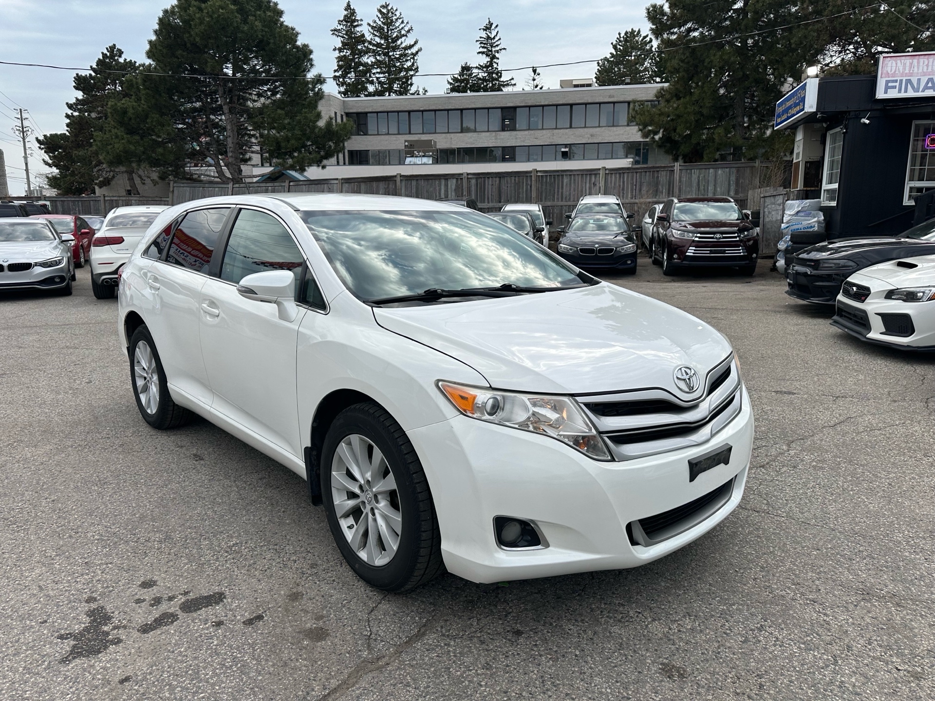 /ontarioqualitymotorsltd/2016-Toyota-Venza-9522202715307015.jpg