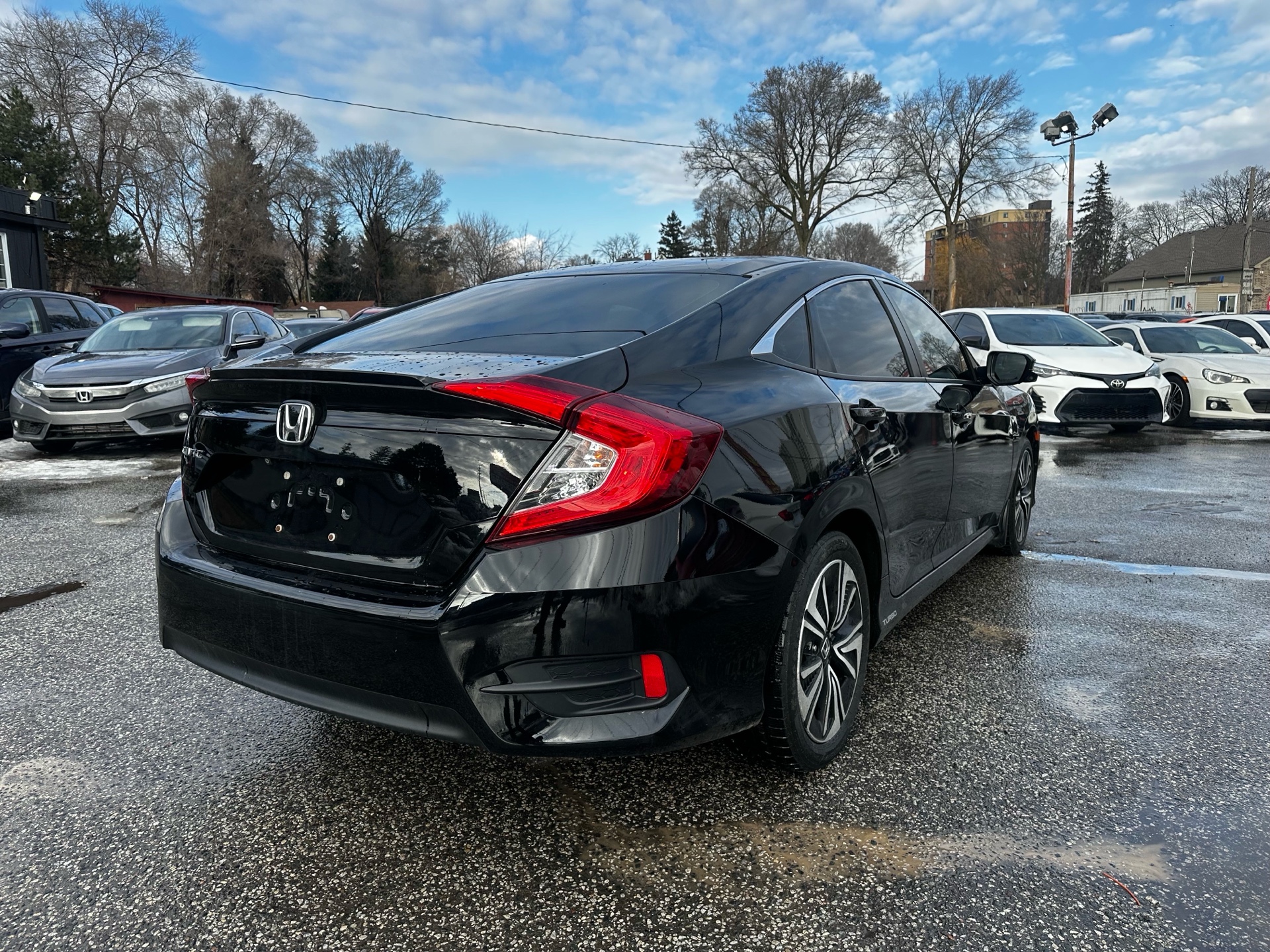 /ontarioqualitymotorsltd/2018-Honda-Civic-249745688226924.jpg