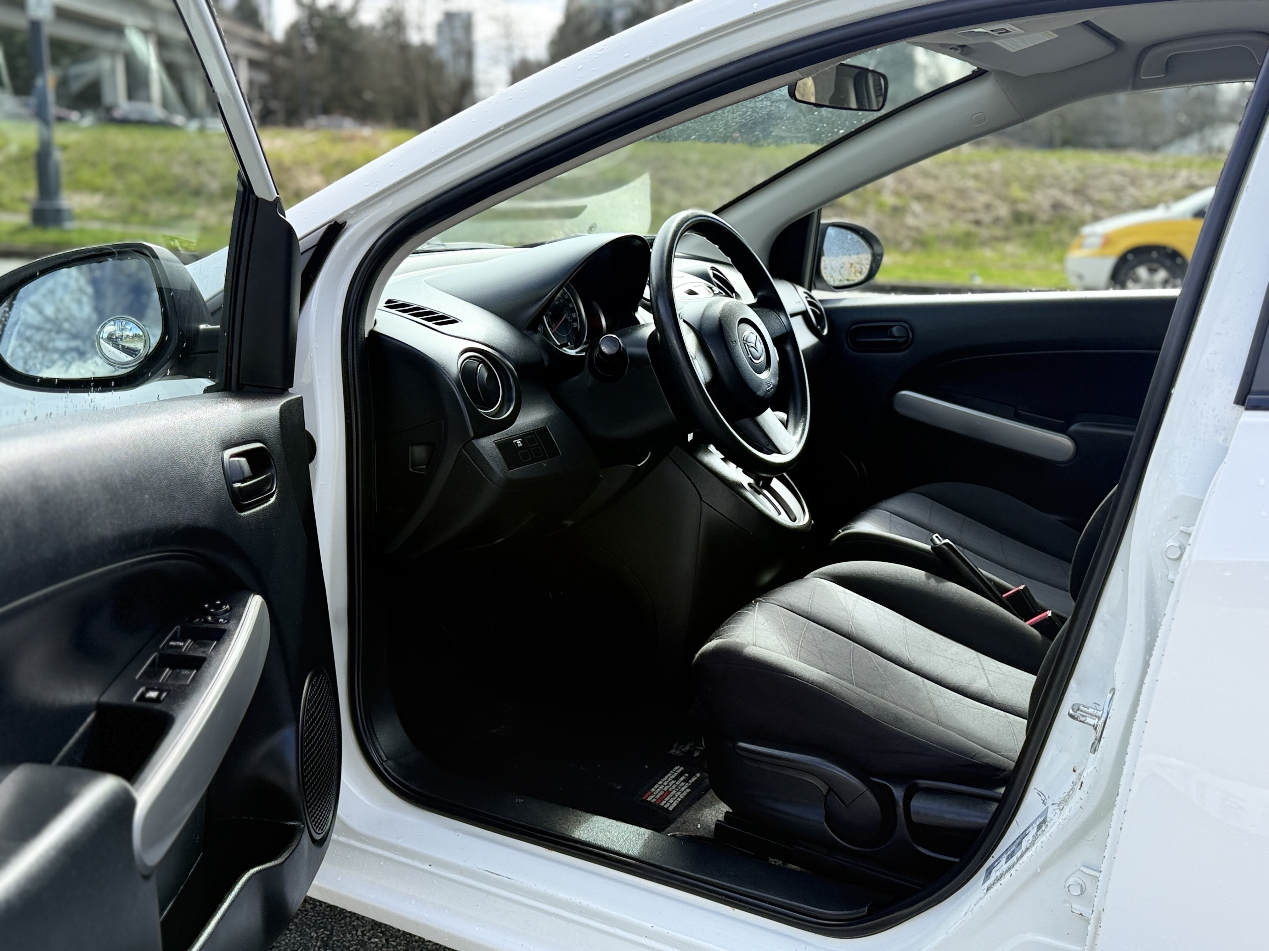 /parwazautomotiveltd/2012-Mazda-Mazda2-8596483994662467.jpg