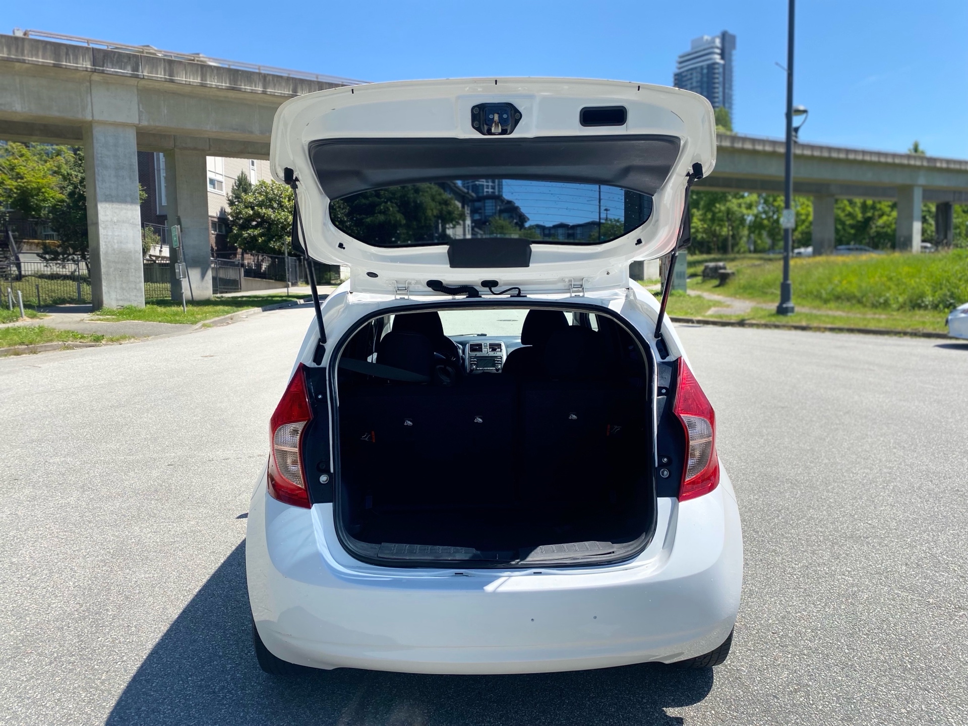 /parwazautomotiveltd/2014-Nissan-VersaNote-4977118313370421.jpg