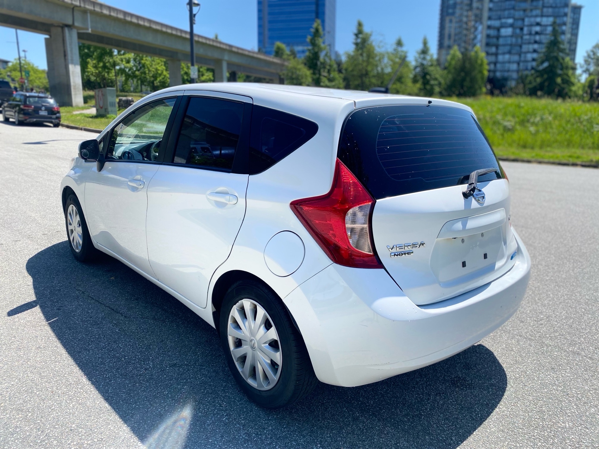 /parwazautomotiveltd/2014-Nissan-VersaNote-6160721278228354.jpg