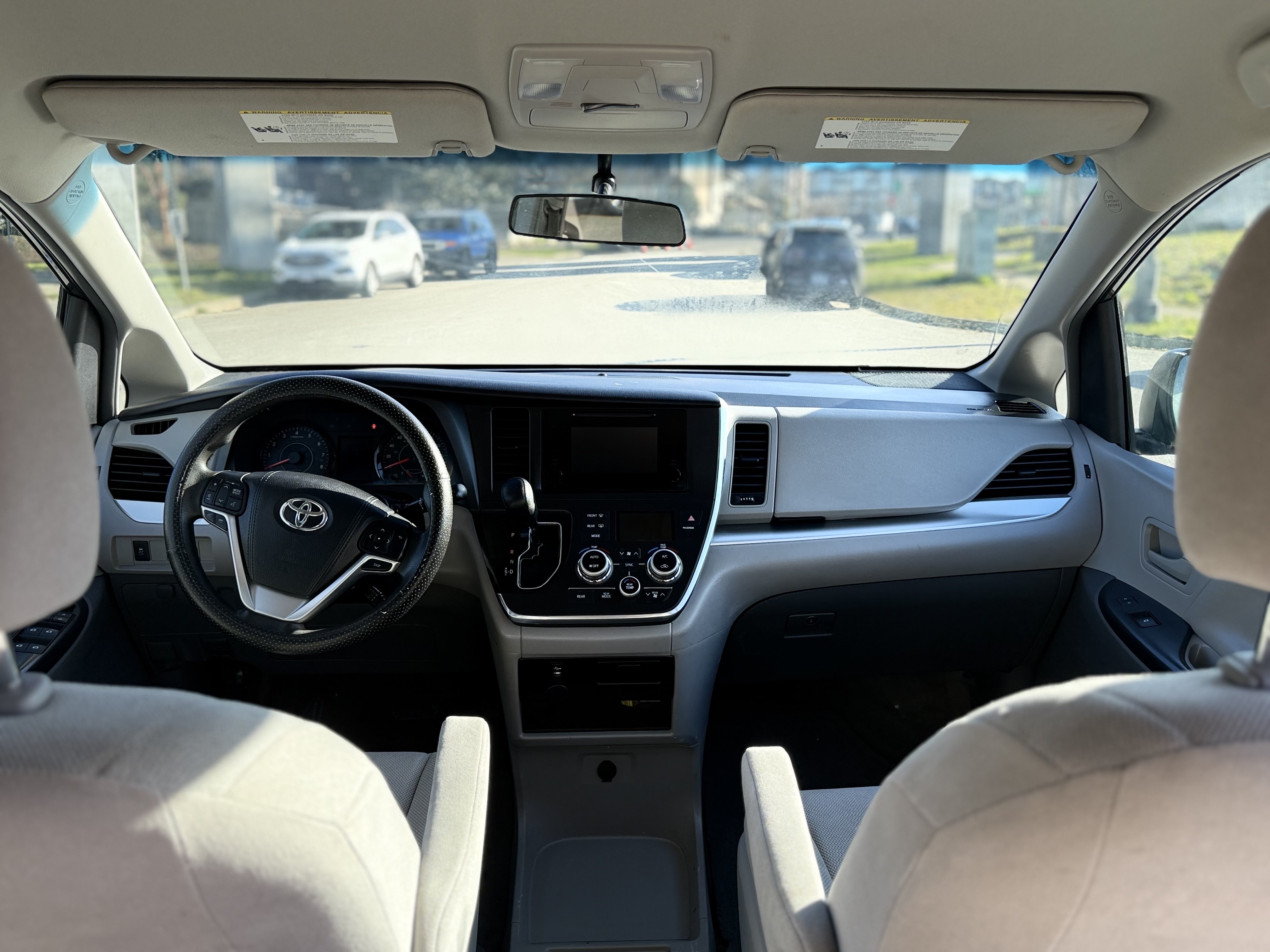 /parwazautomotiveltd/2015-Toyota-Sienna-273336222911827.jpg