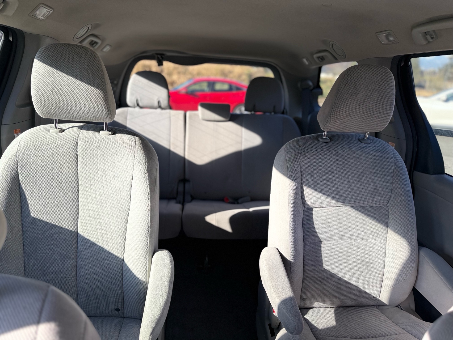 /parwazautomotiveltd/2015-Toyota-Sienna-6428923341297936.jpg