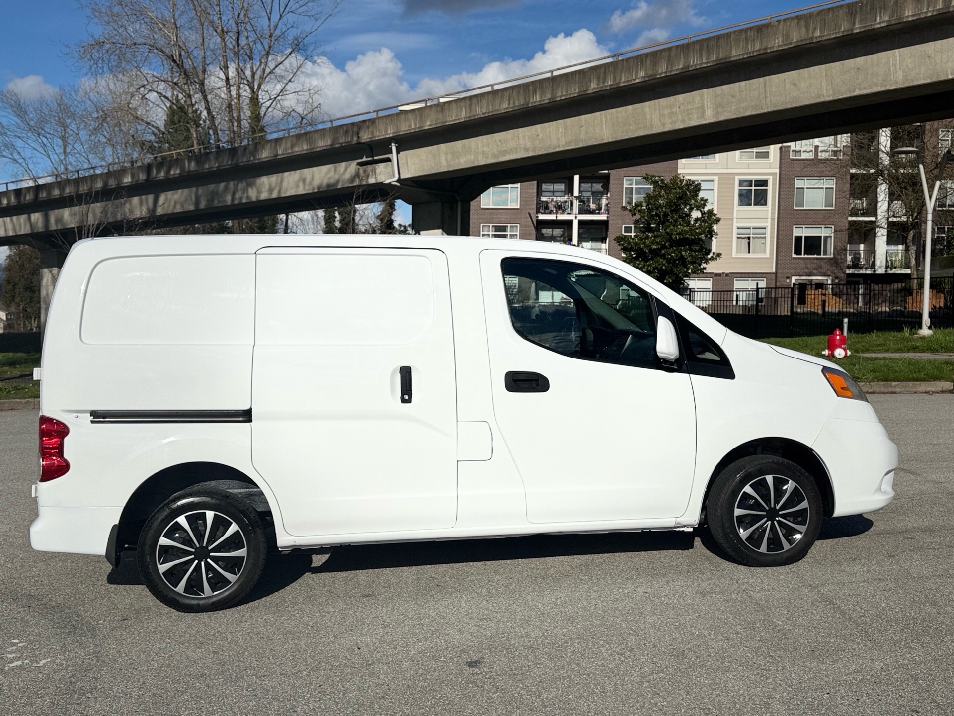 /parwazautomotiveltd/2017-Nissan-NV200-37816214694645867.jpg