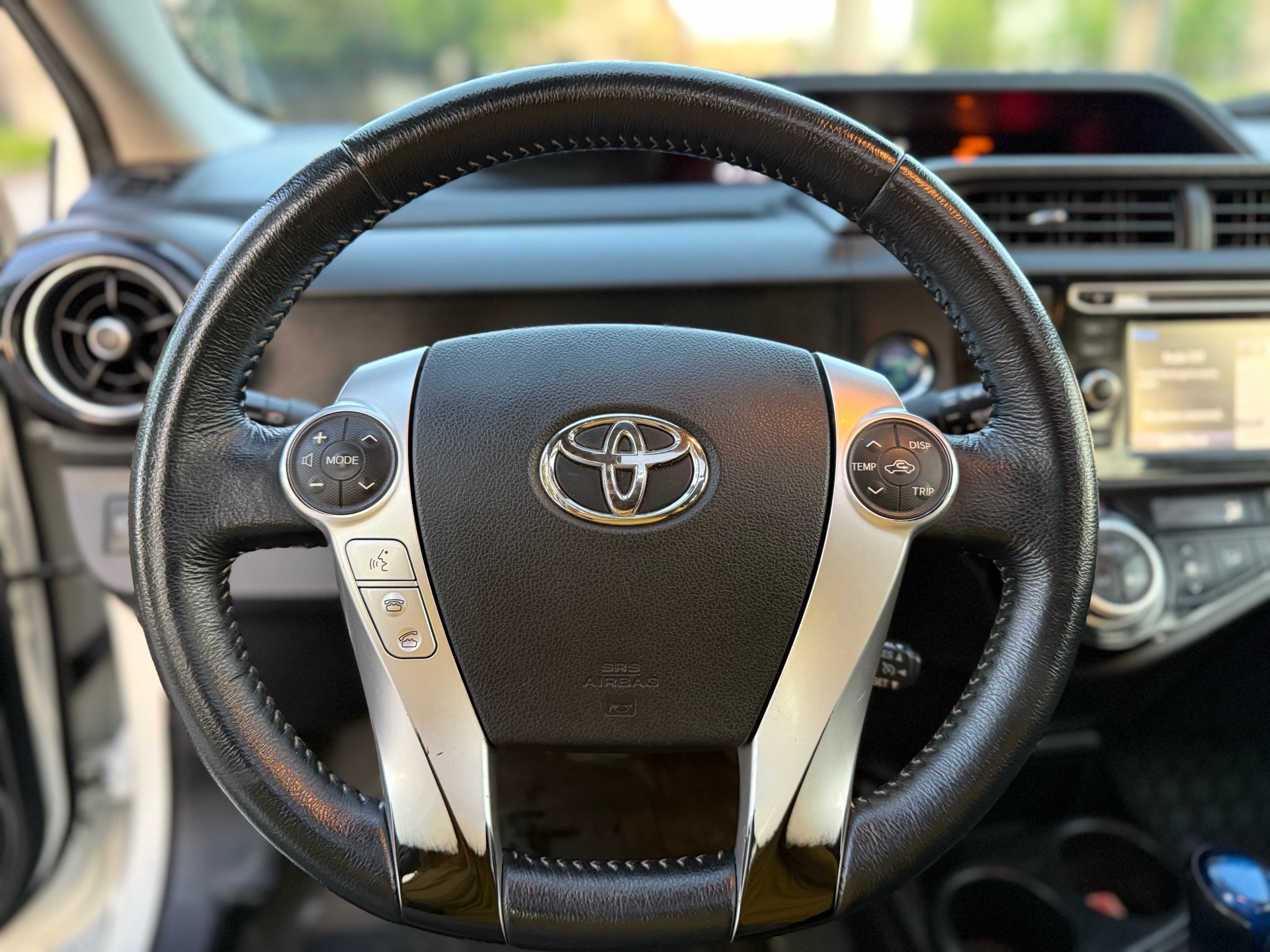 /parwazautomotiveltd/2017-Toyota-Priusc-15089210018324373.jpg