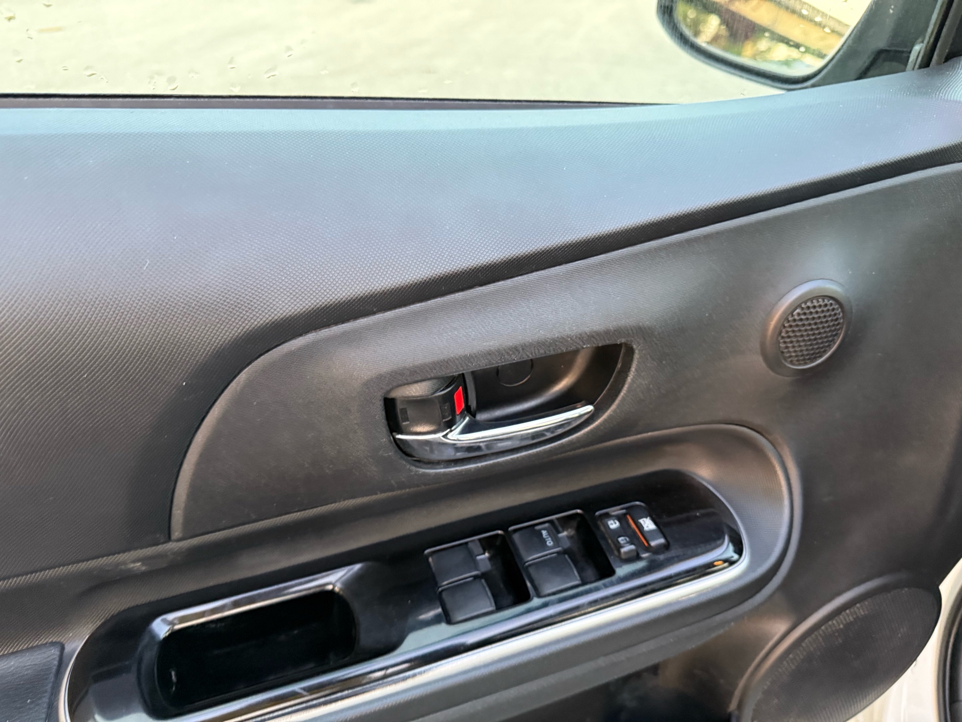 /parwazautomotiveltd/2017-Toyota-Priusc-4281842201510604.jpg