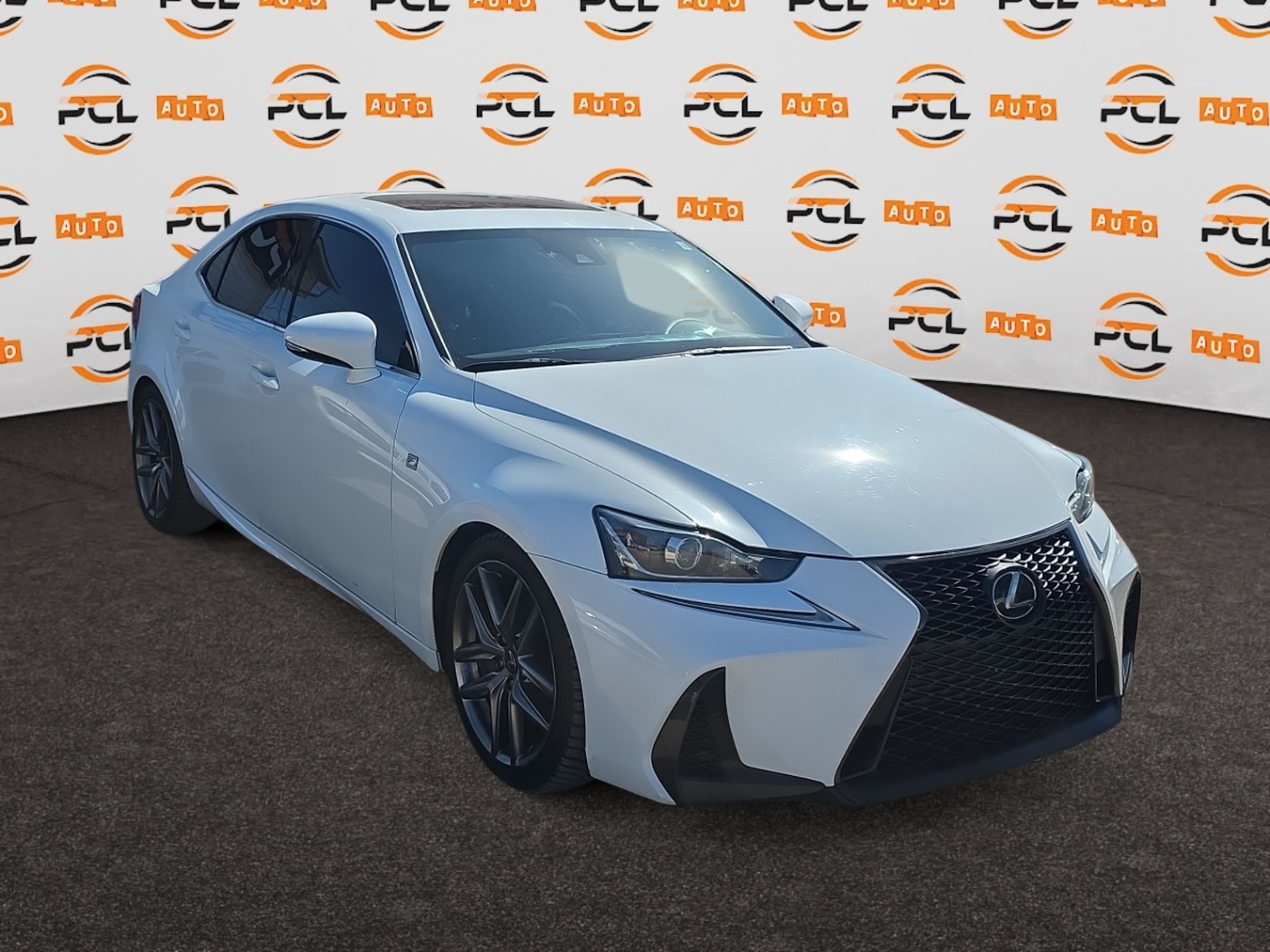 2017 Lexus is 4dr Sdn AWD