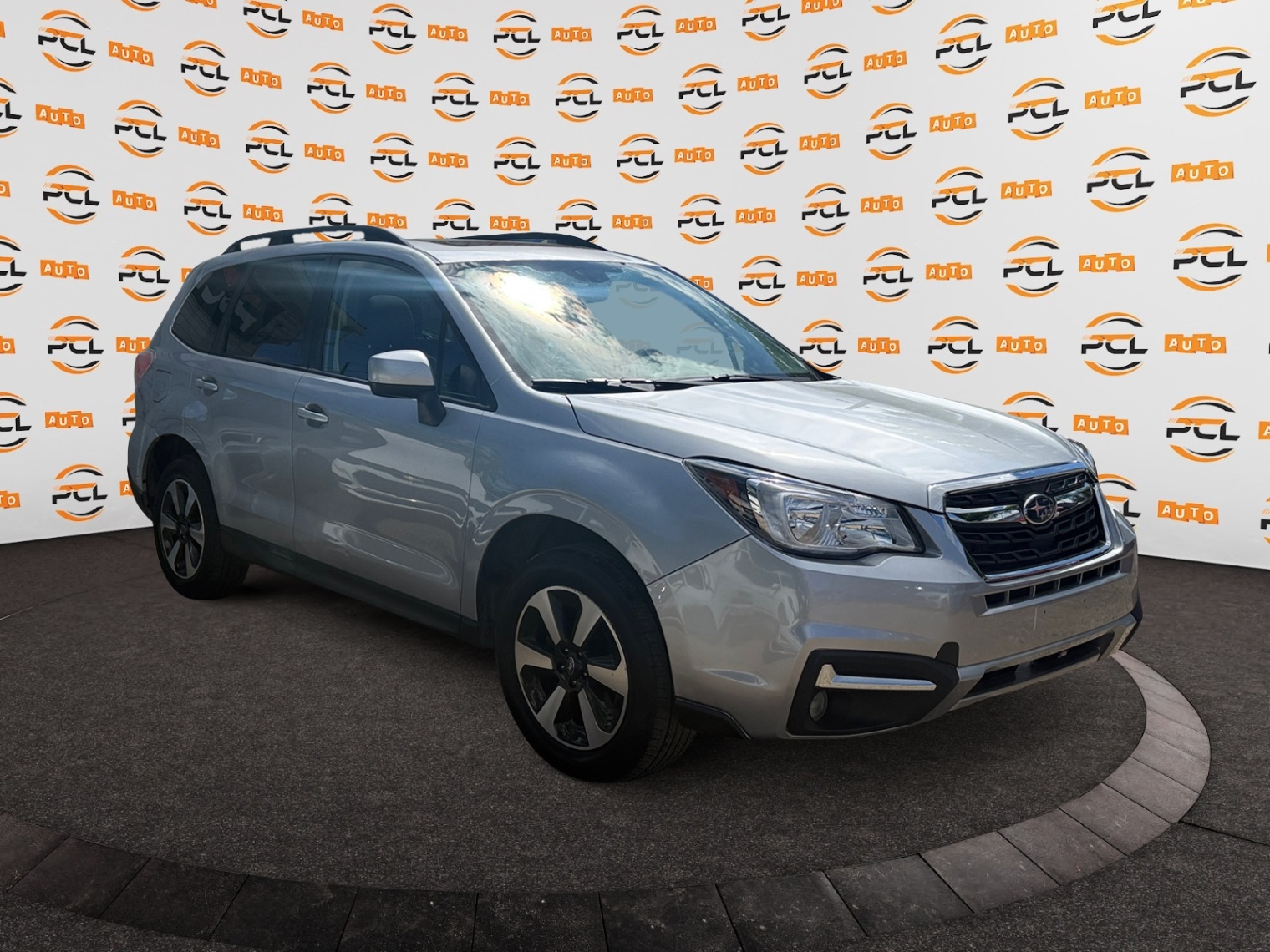 2017 Subaru Forester 5dr Wgn CVT 2.5i Touring w/Tech Pkg