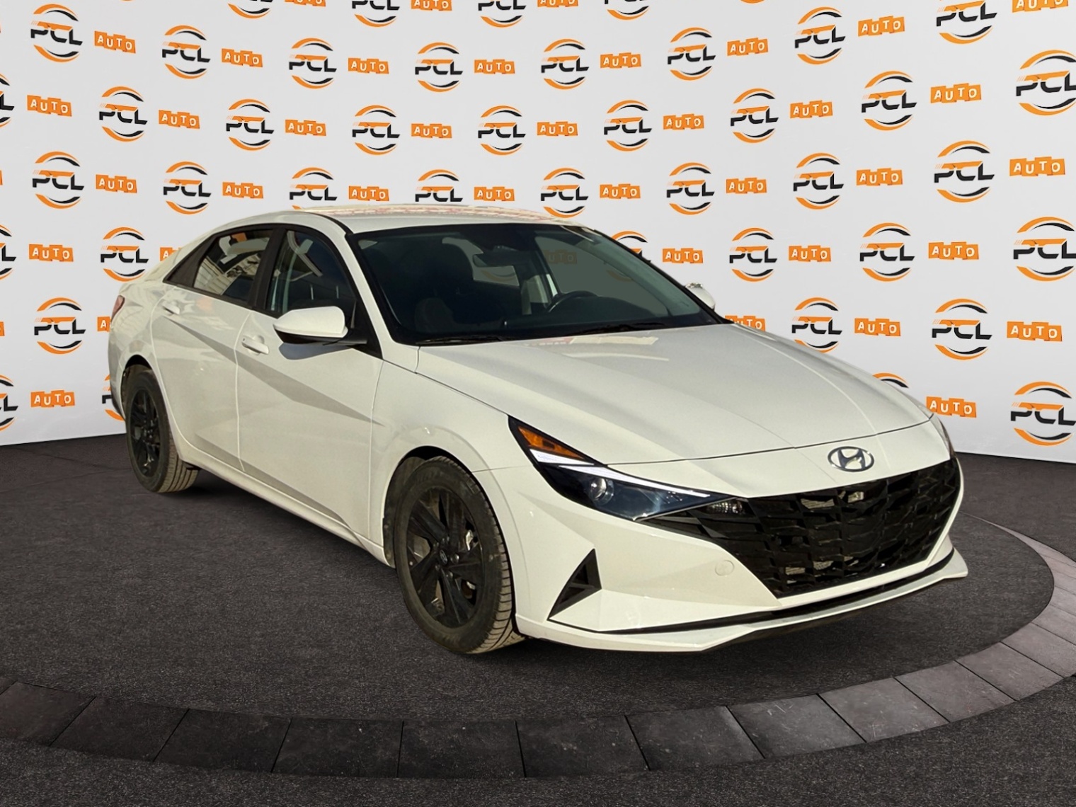 2023 Hyundai Elantra Preferred IVT