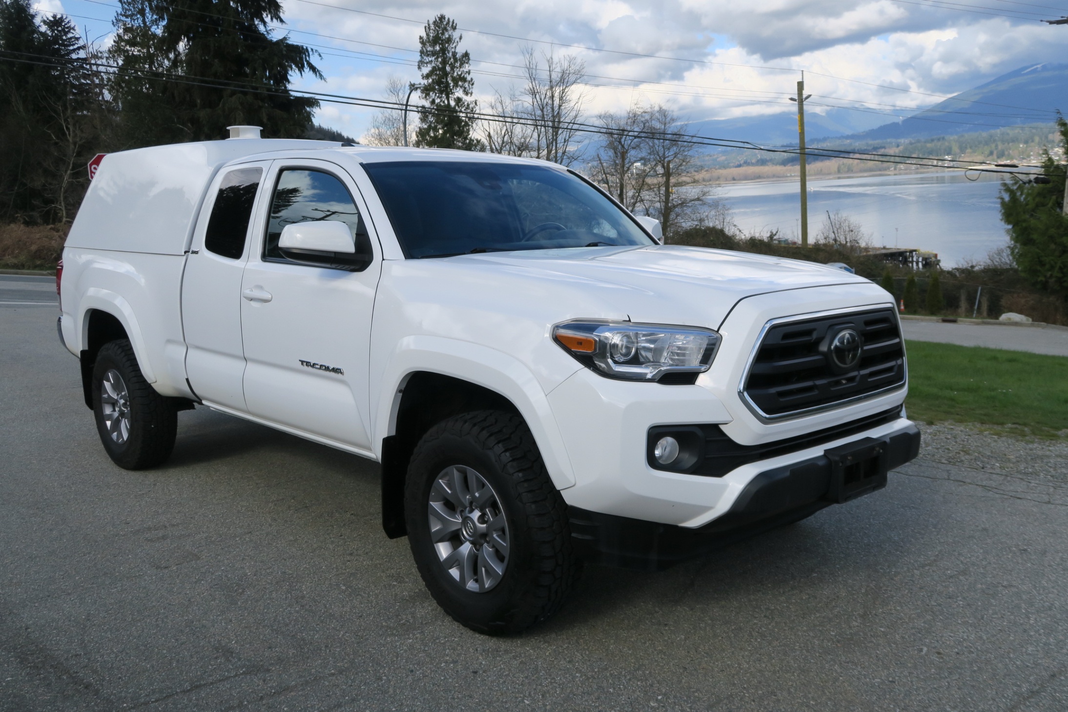 2018 Toyota Tacoma 4x4 Access Cab V6 AUTOMATIC SR5
