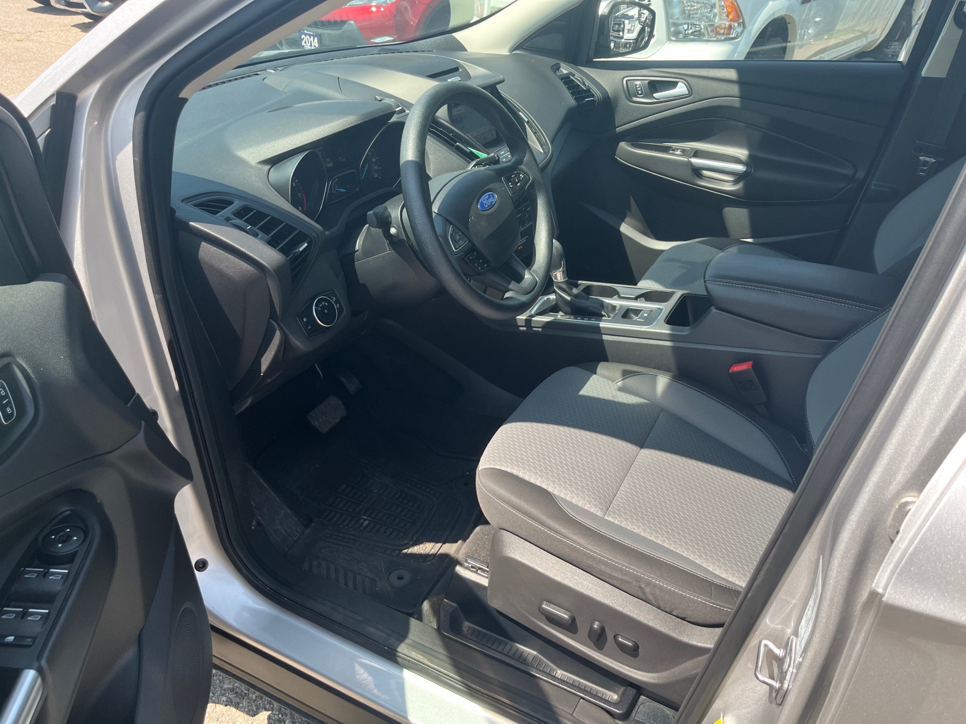 /powerauto/2017-Ford-Escape-7623541007468837.jpg