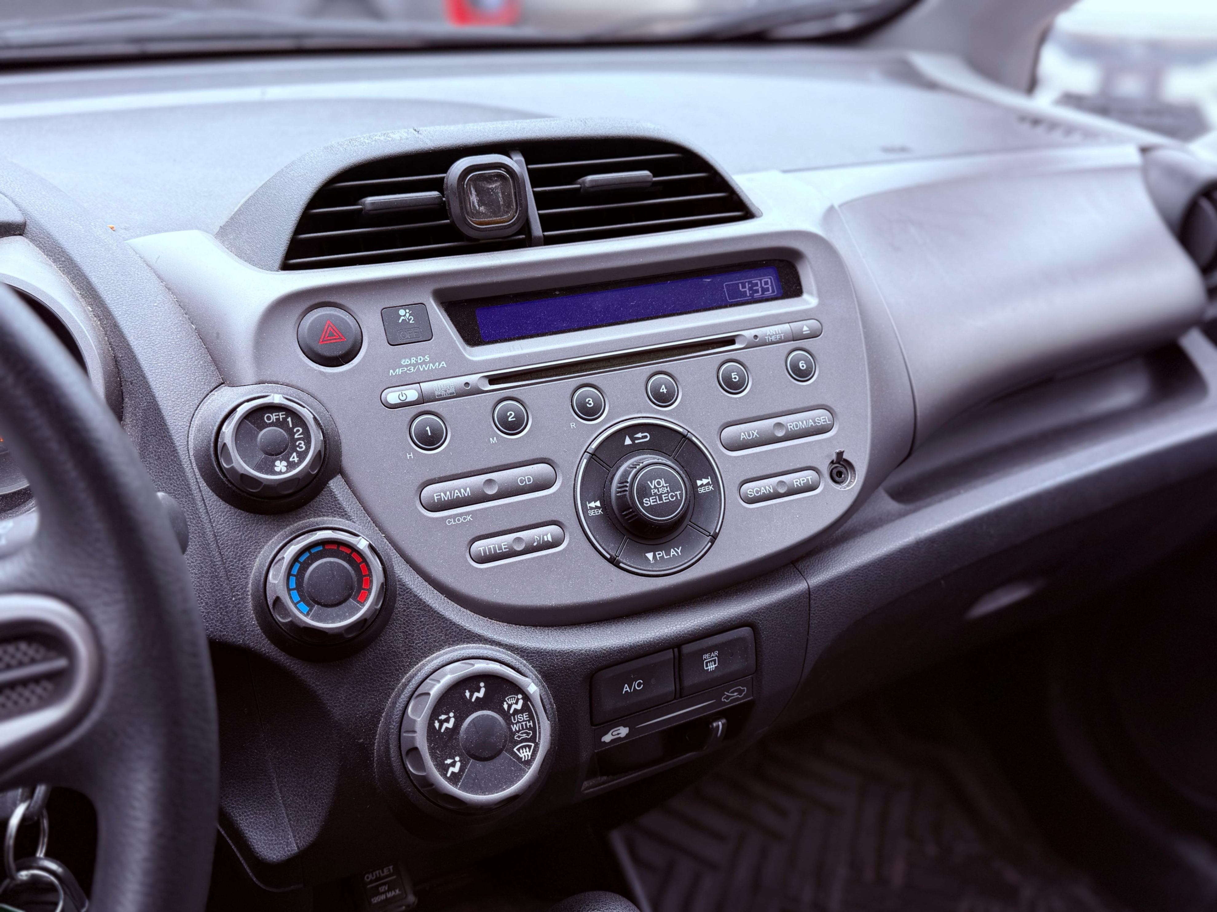 /prestigeautogallery/2009-Honda-Fit-5194124100253148.jpg