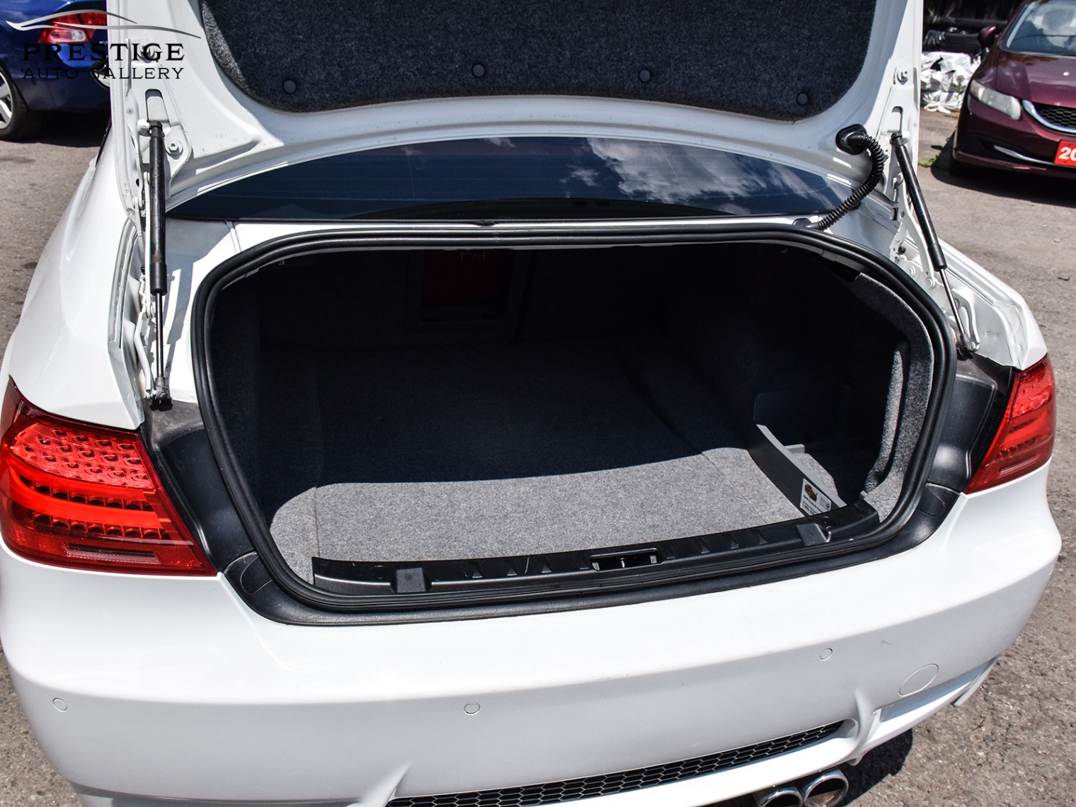 /prestigeautogallery/2011-BMW-M3-4841734591133722.jpg