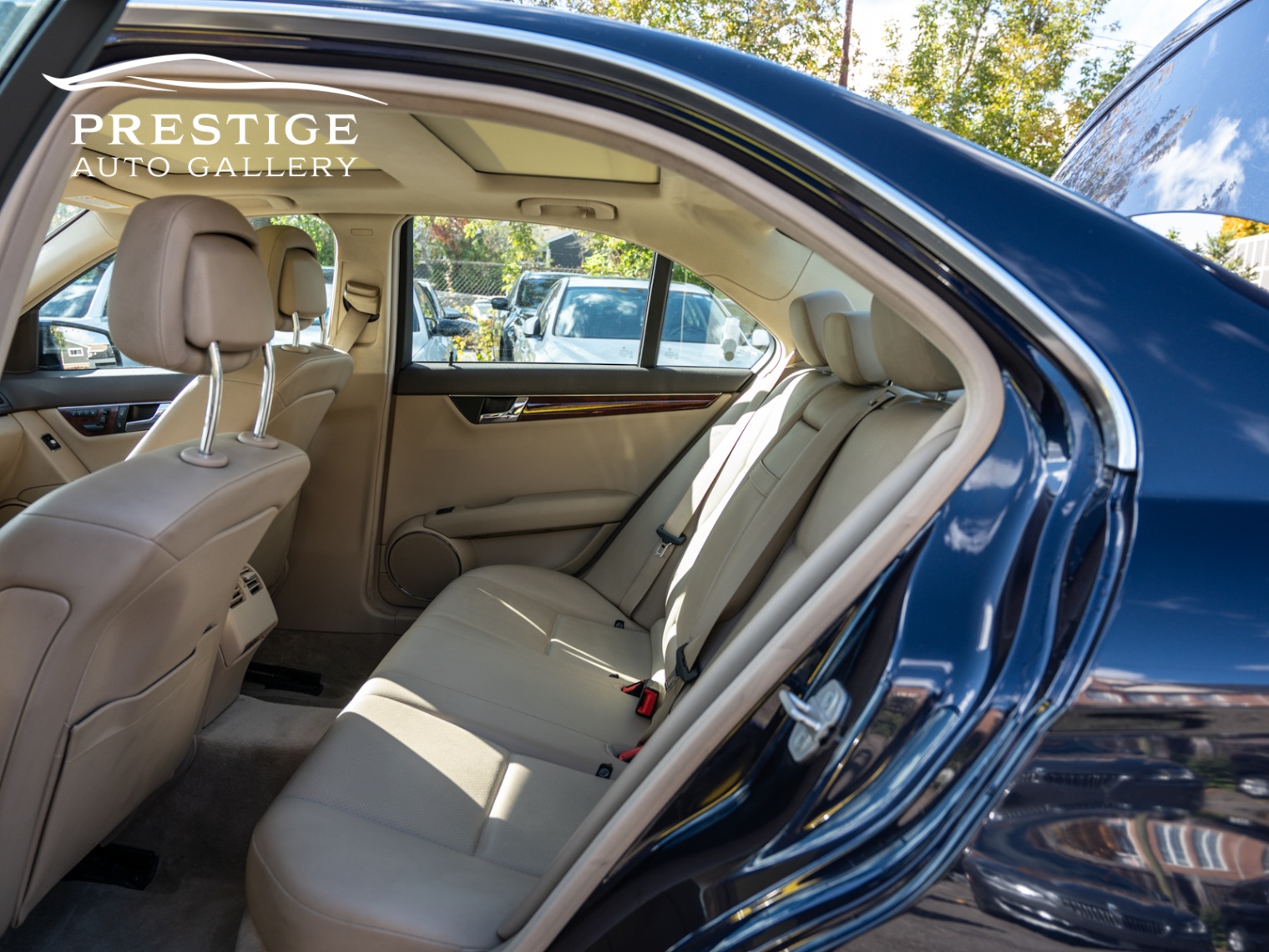 /prestigeautogallery/2011-Mercedes-Benz-C-Class-4968220419703291.jpg