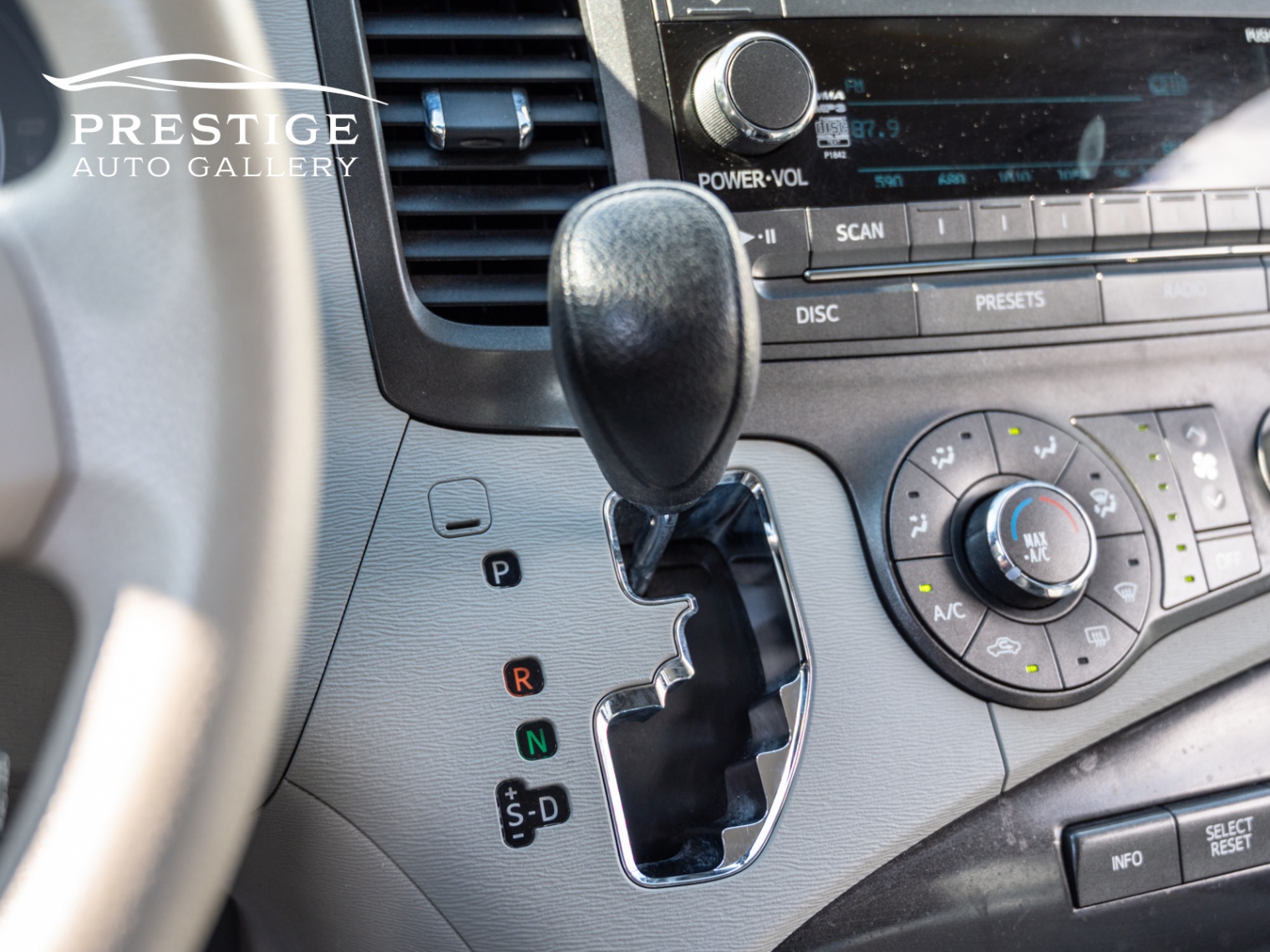 /prestigeautogallery/2011-Toyota-Sienna-14988784950634315.jpg