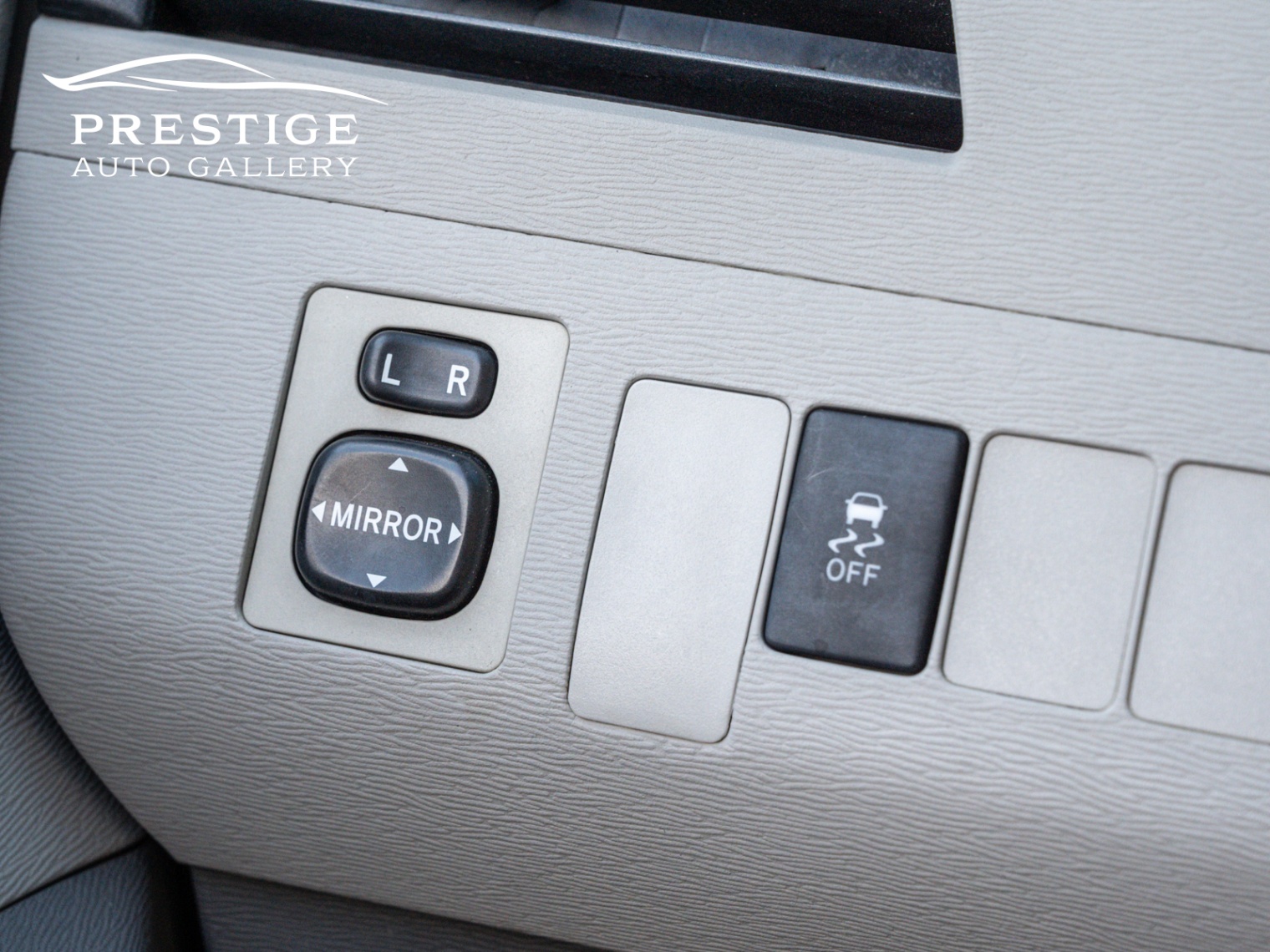 /prestigeautogallery/2011-Toyota-Sienna-15691521011743959.jpg