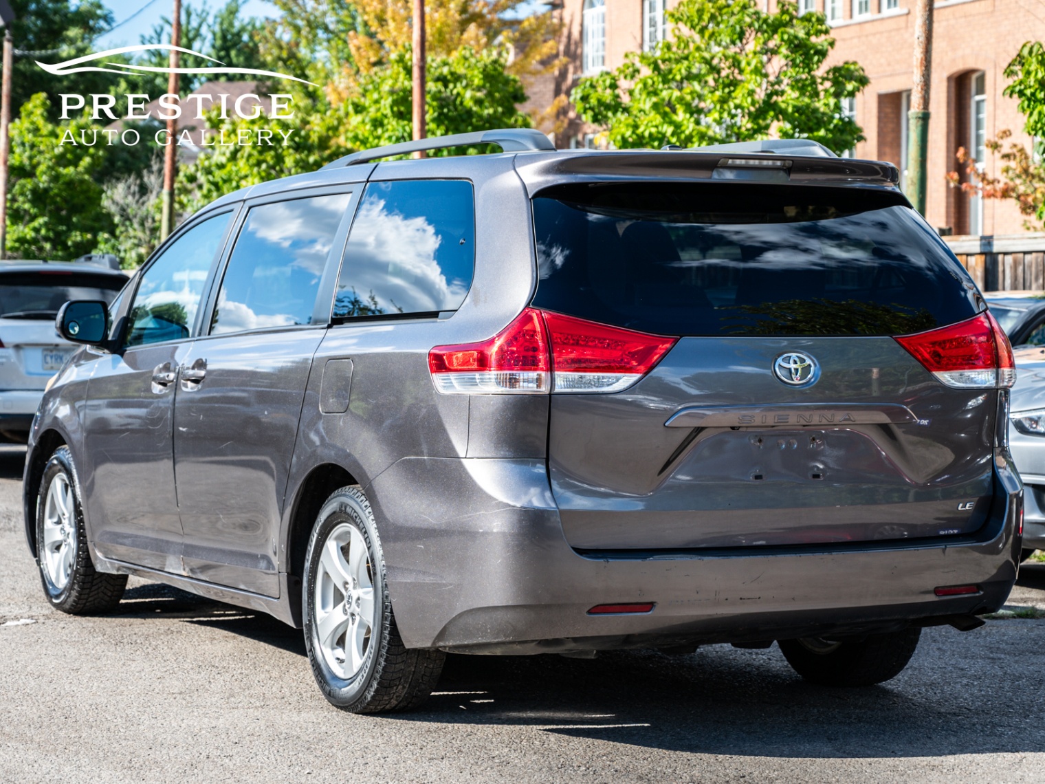 /prestigeautogallery/2011-Toyota-Sienna-40716292121140185.jpg
