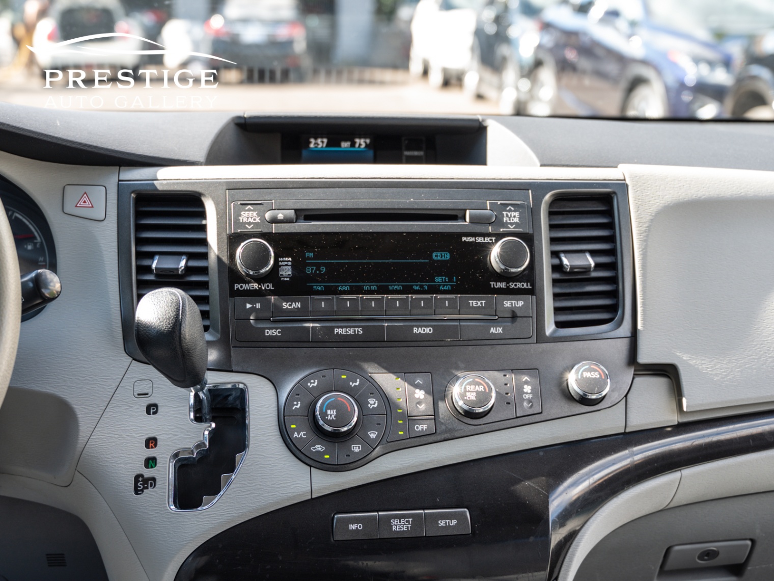 /prestigeautogallery/2011-Toyota-Sienna-5709499864859962.jpg