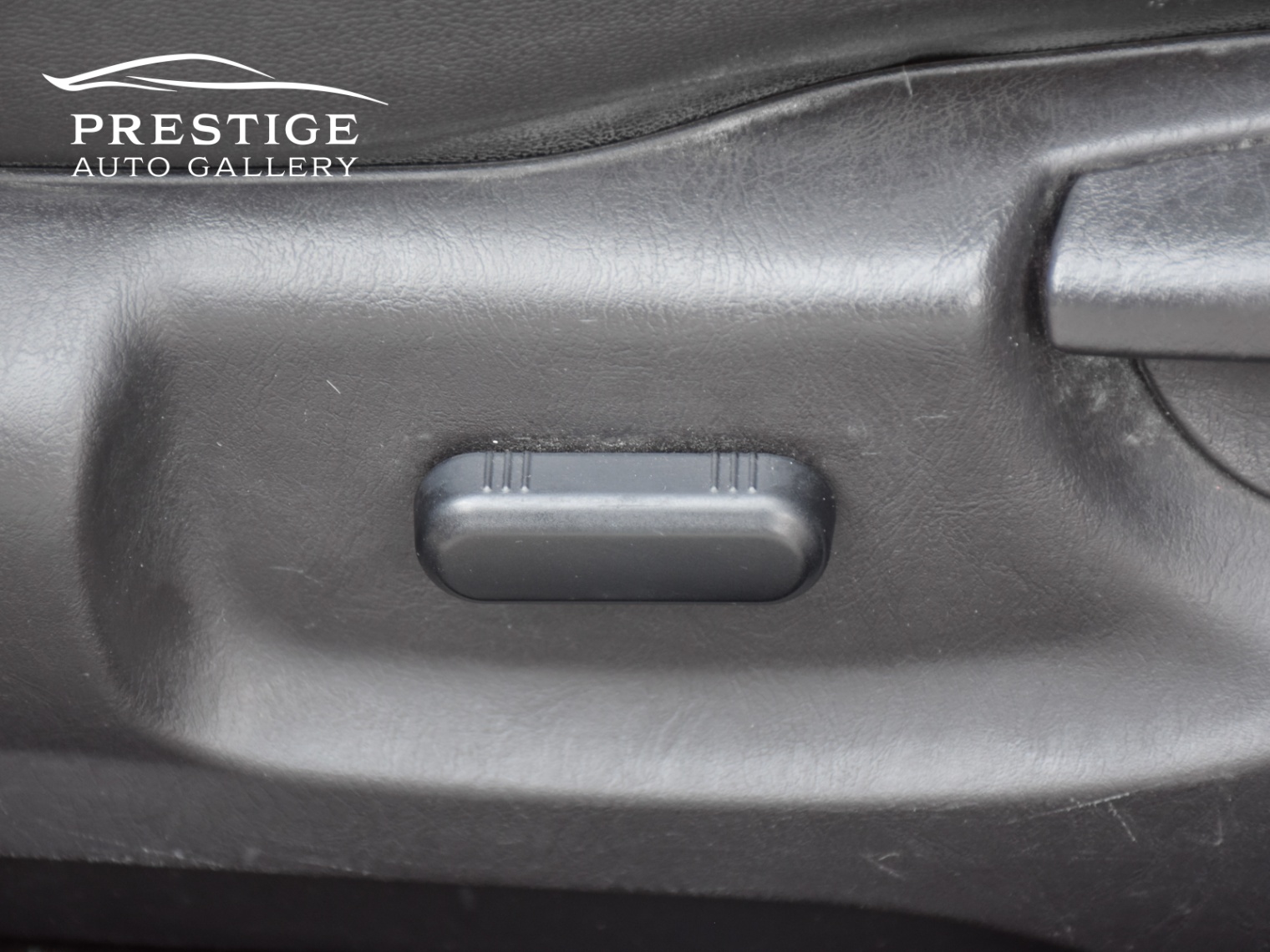/prestigeautogallery/2012-Ford-Escape-09054586380765839.jpg
