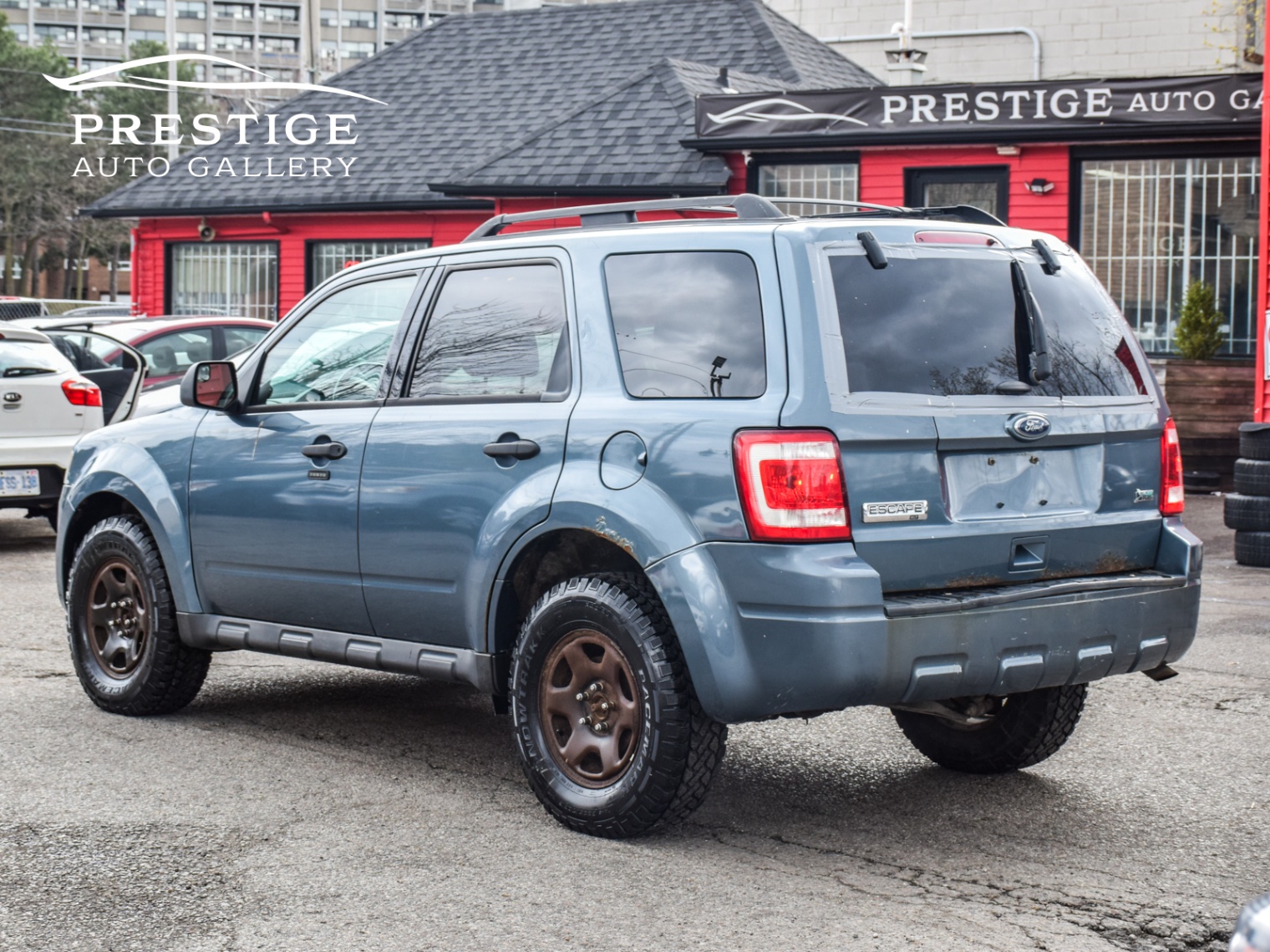 /prestigeautogallery/2012-Ford-Escape-990053634571215.jpg