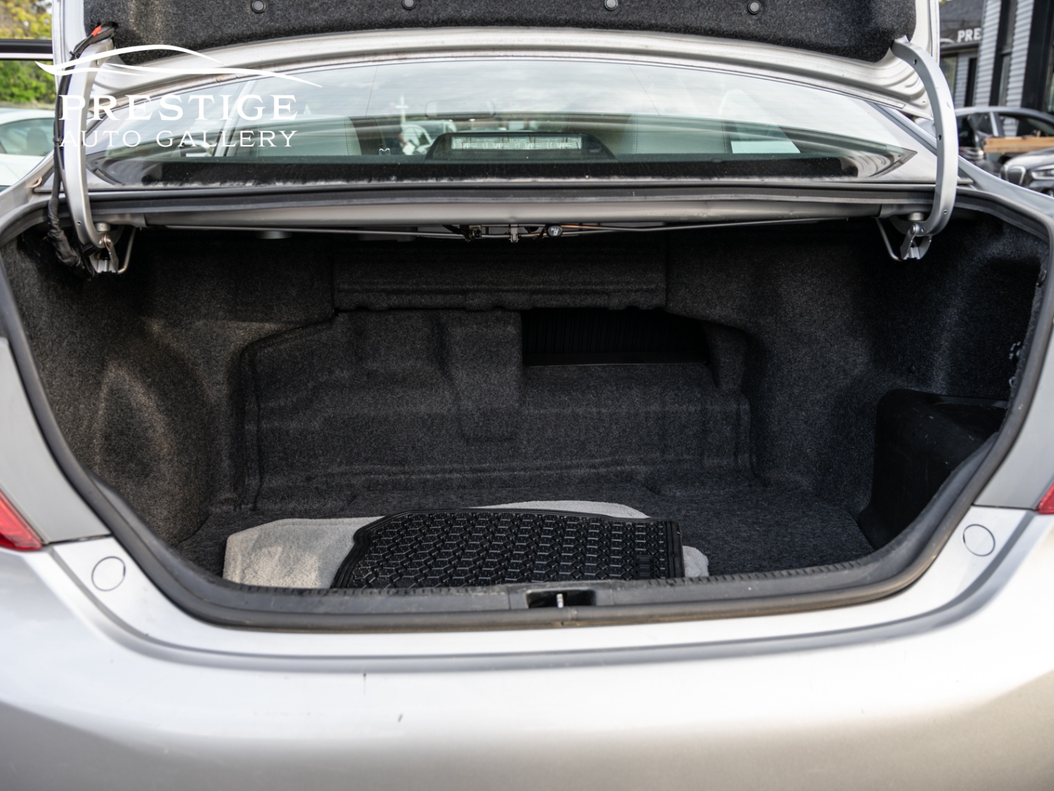 /prestigeautogallery/2012-Toyota-CamryHybrid-41895379913489417.jpg