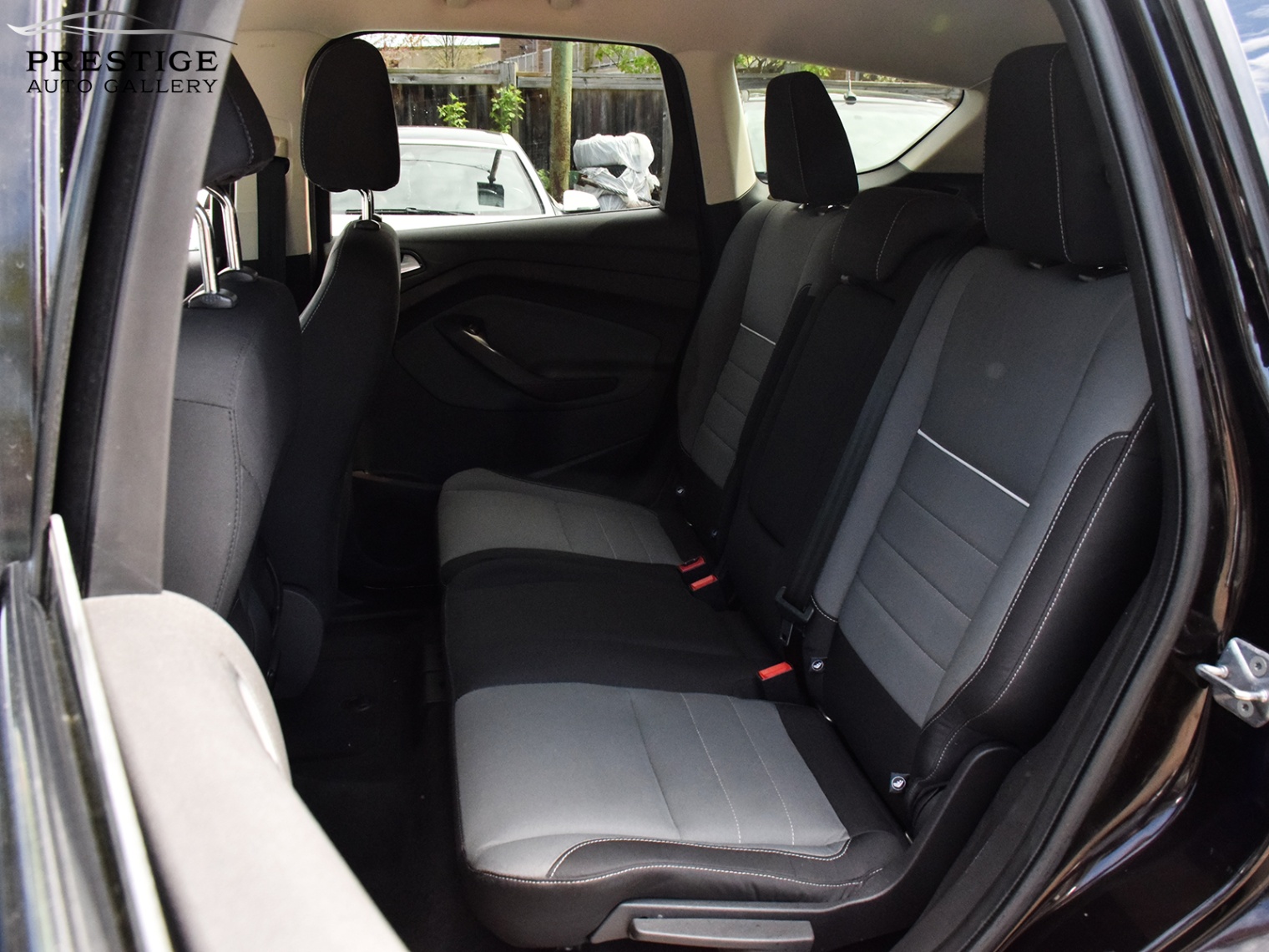 /prestigeautogallery/2013-Ford-Escape-02516360134456752.jpg