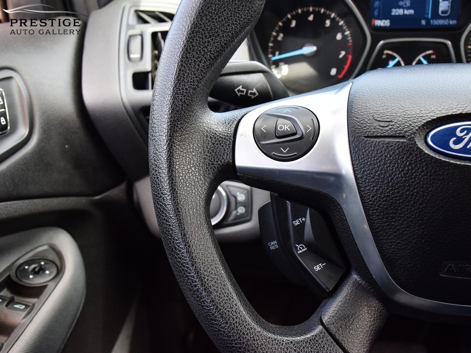 /prestigeautogallery/2013-Ford-Escape-9588676082382726.jpg
