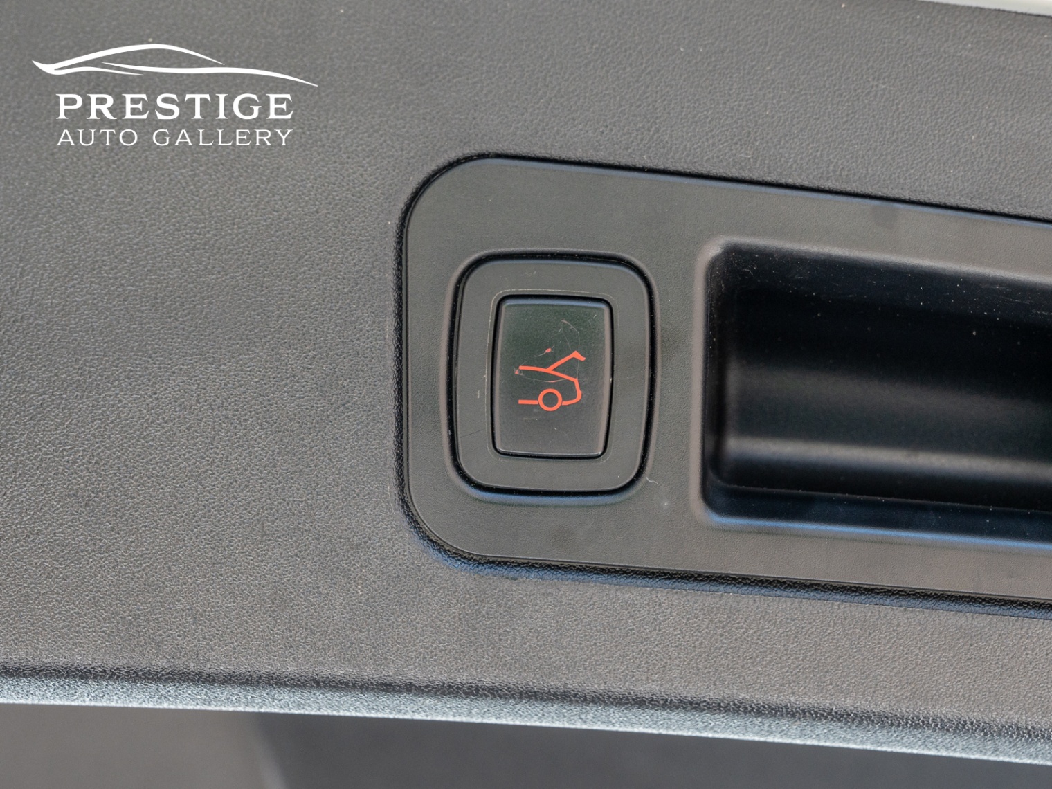 /prestigeautogallery/2013-Tesla-ModelS-2633939902551228.jpg