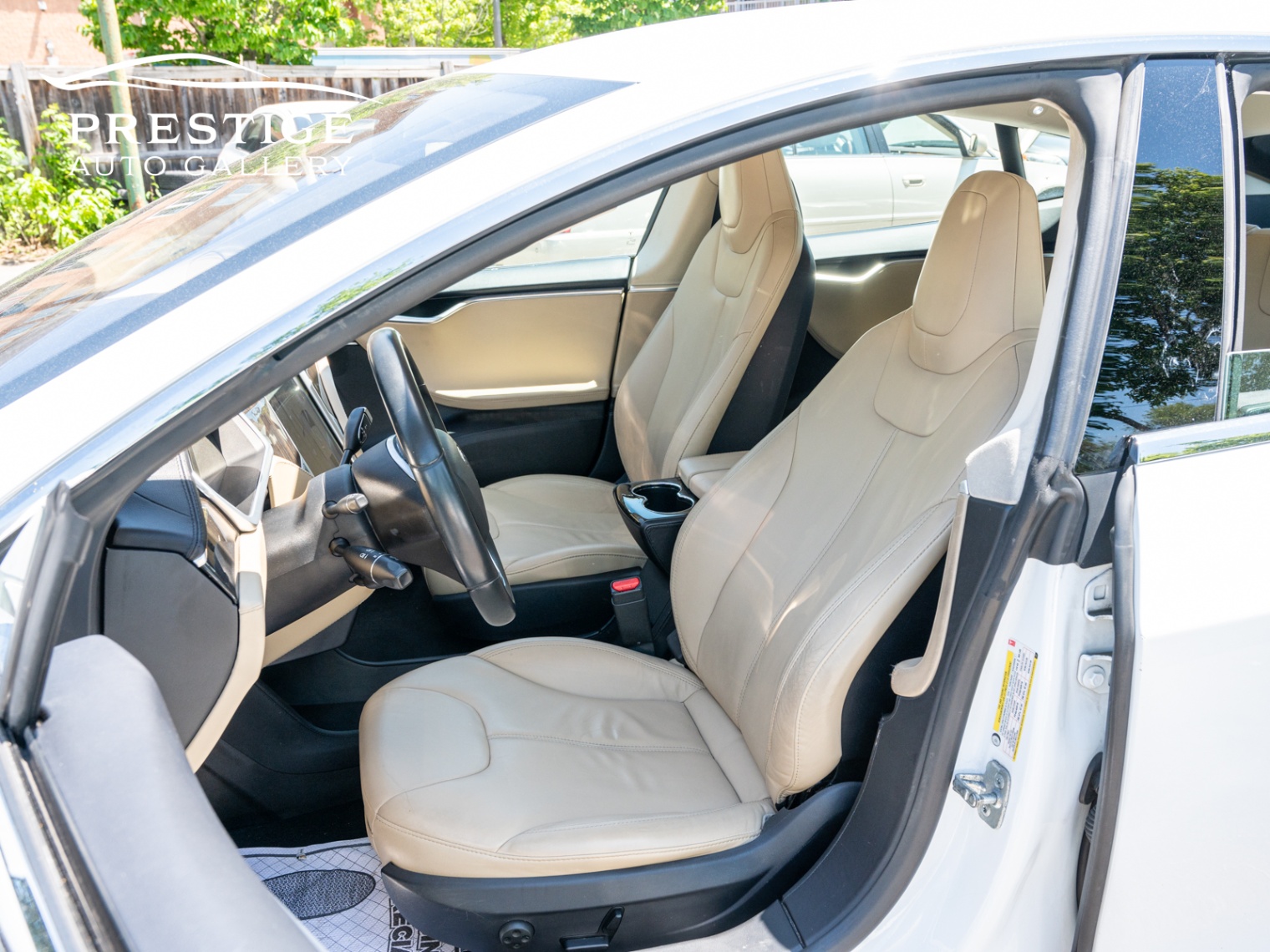 /prestigeautogallery/2013-Tesla-ModelS-3284406610090713.jpg