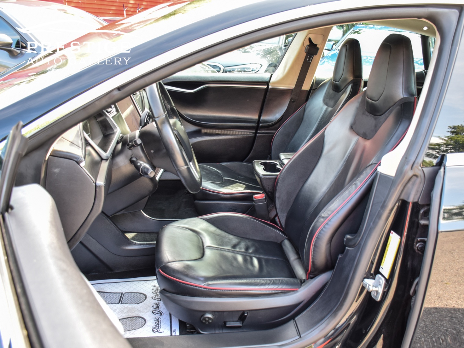 /prestigeautogallery/2013-Tesla-ModelS-5119101380673574.jpg
