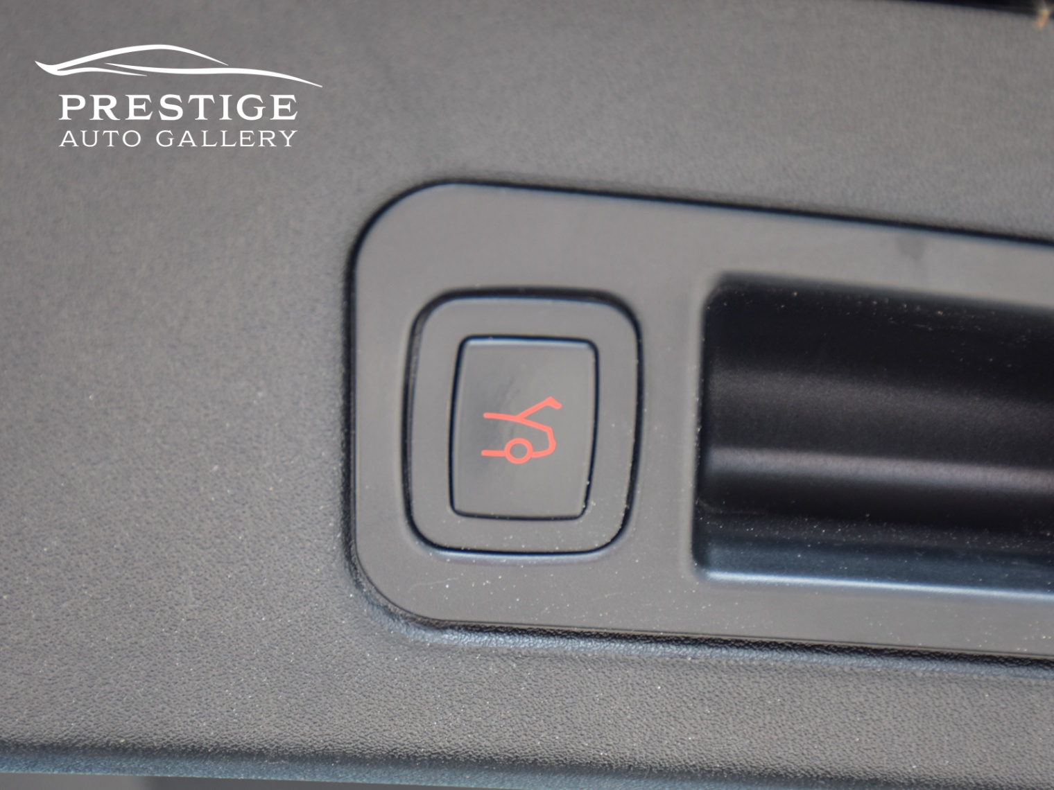 /prestigeautogallery/2013-Tesla-ModelS-8983504262444362.jpg