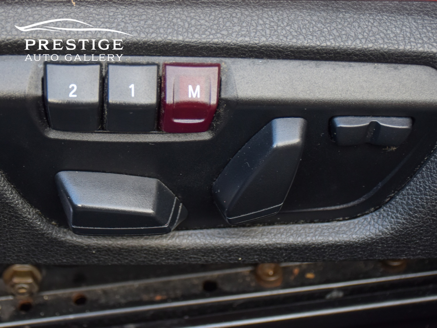 /prestigeautogallery/2014-BMW-3Series-14212249725954518.jpg