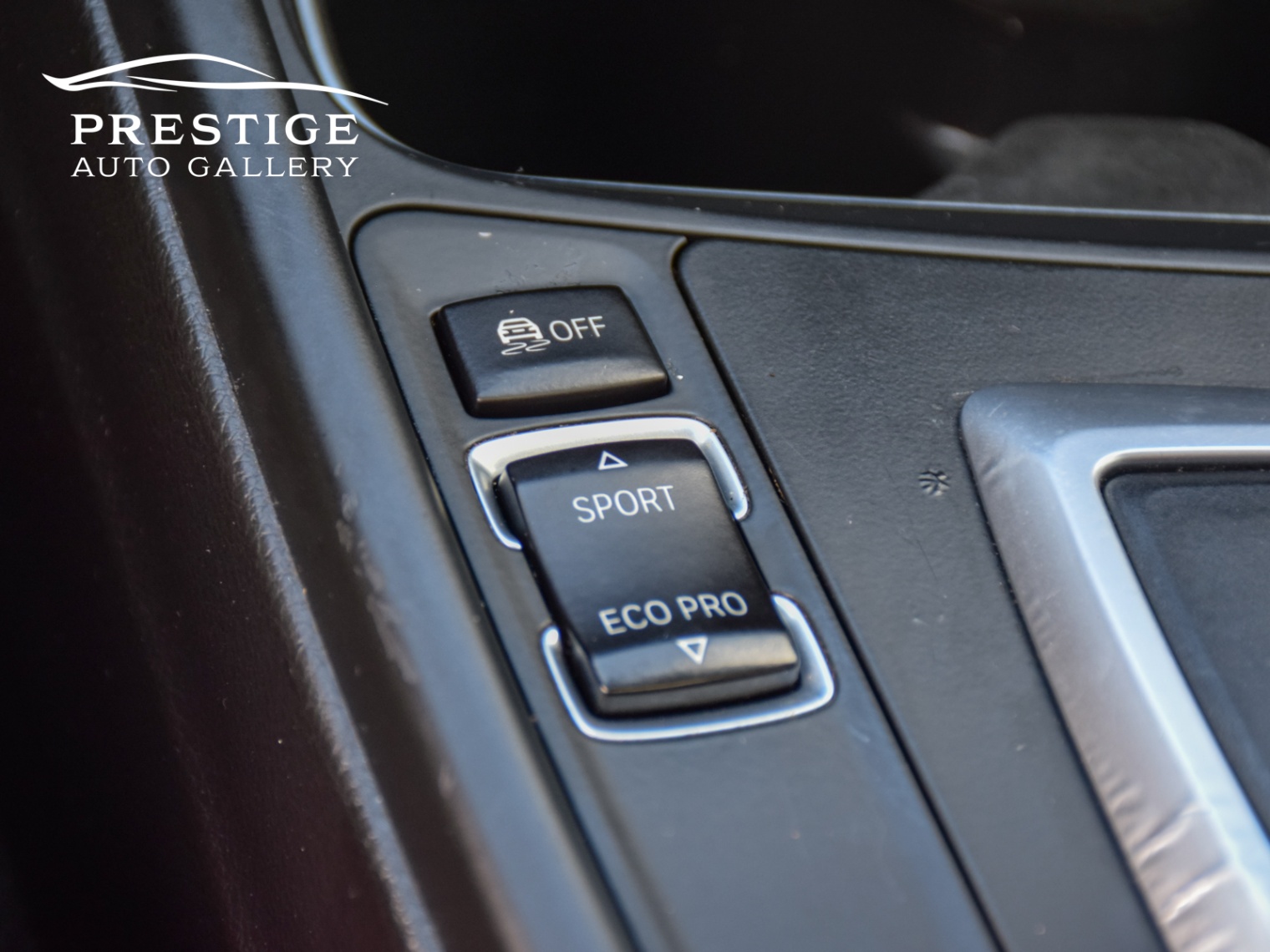/prestigeautogallery/2014-BMW-3Series-2668112282036905.jpg