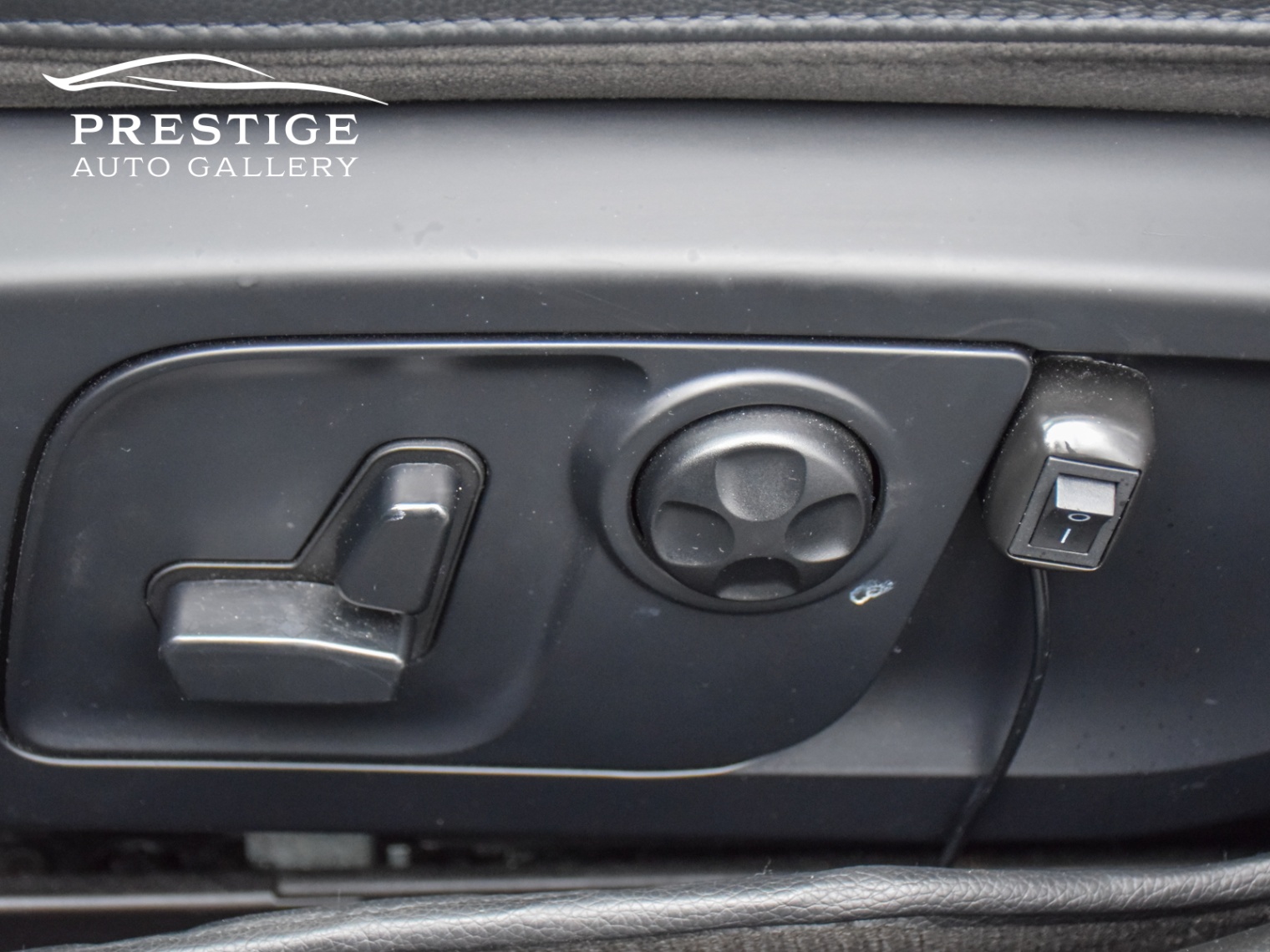 /prestigeautogallery/2014-Maserati-Ghibli-262666713336952.jpg