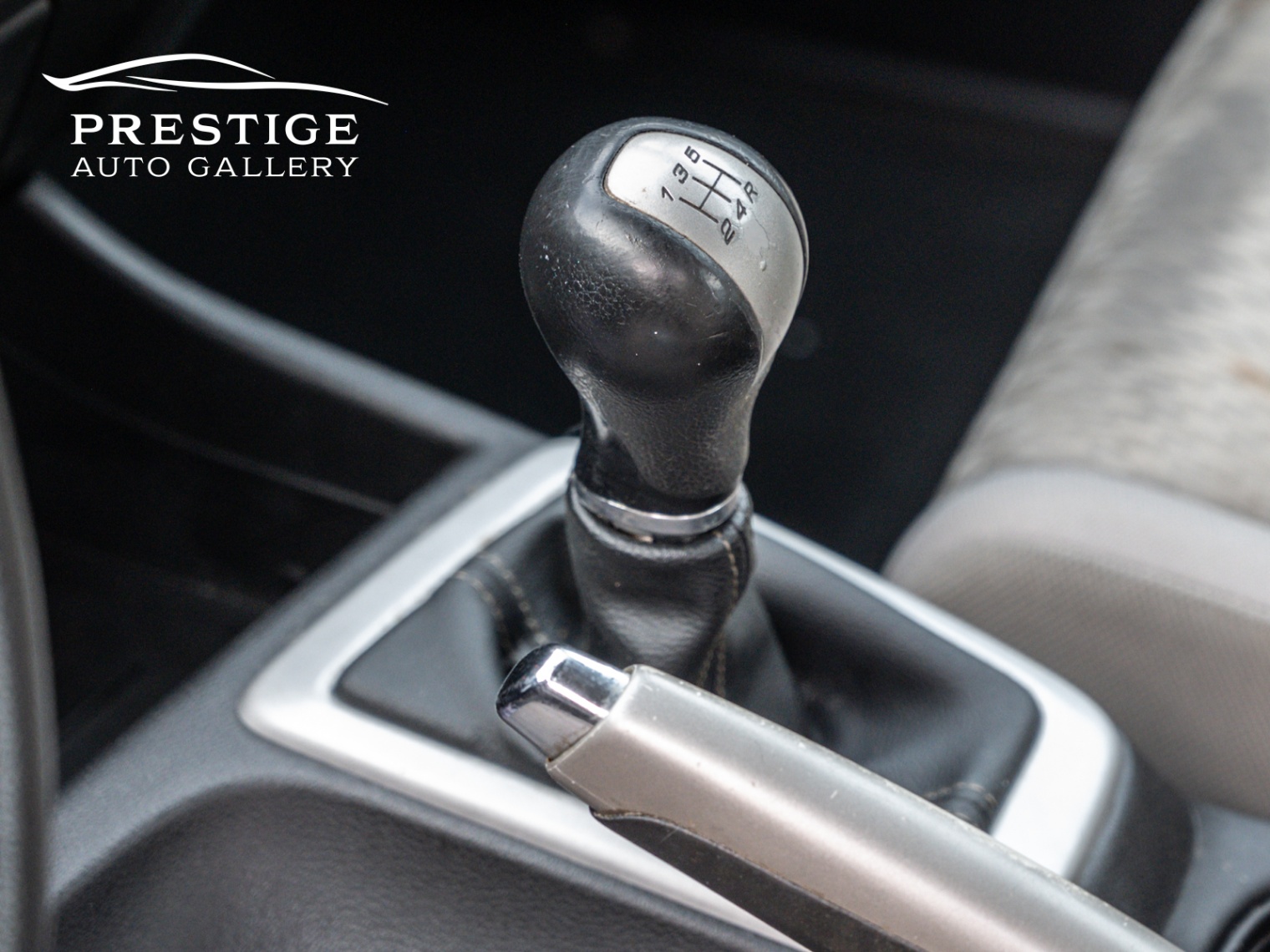 /prestigeautogallery/2015-Honda-CivicCoupe-14531630271311413.jpg