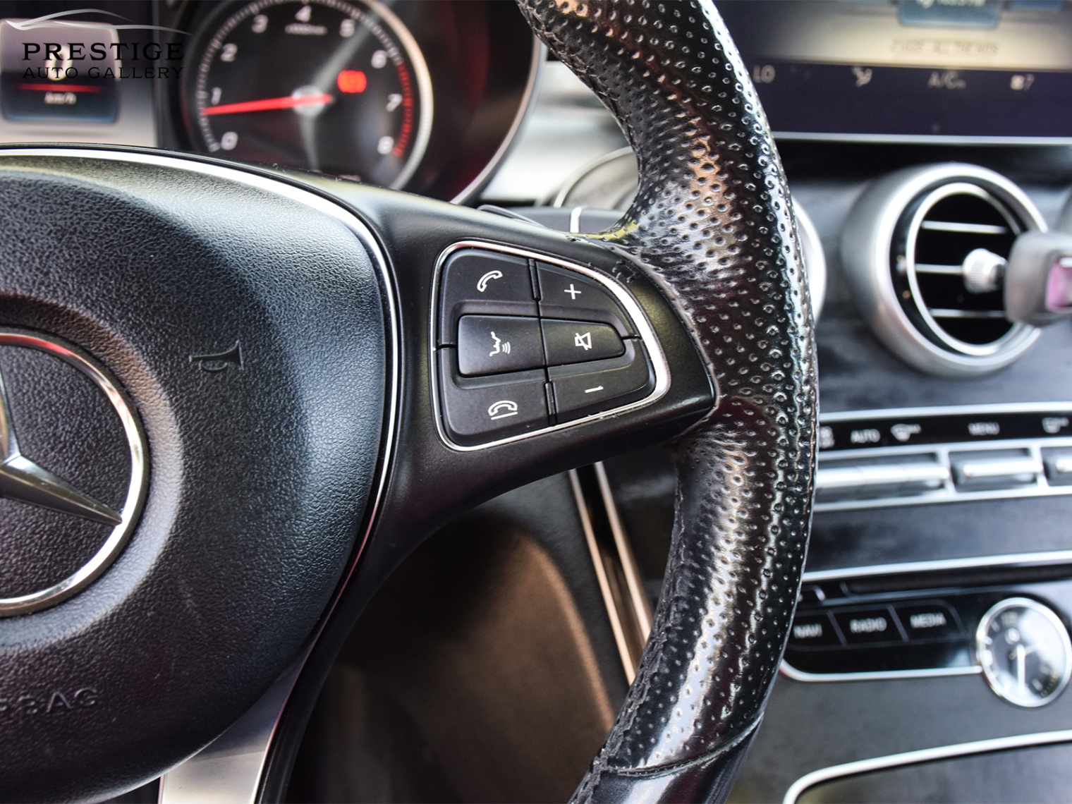 /prestigeautogallery/2015-Mercedes-Benz-C-Class-14836756902521886.jpg