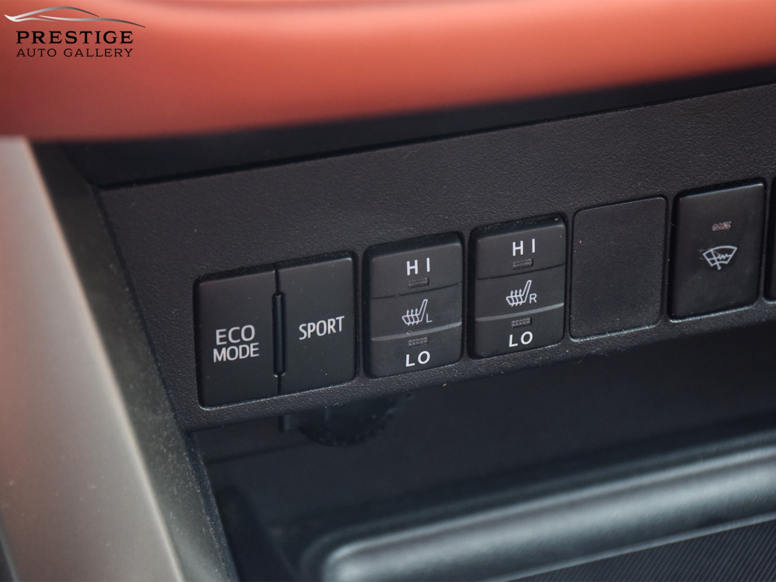 /prestigeautogallery/2015-Toyota-RAV4-8407194287501123.jpg
