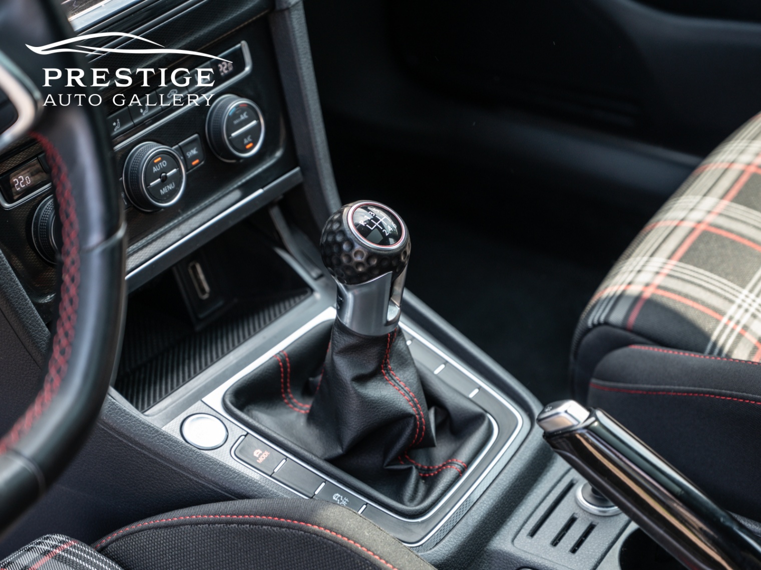 /prestigeautogallery/2015-Volkswagen-GolfGTI-4340365001533142.jpg